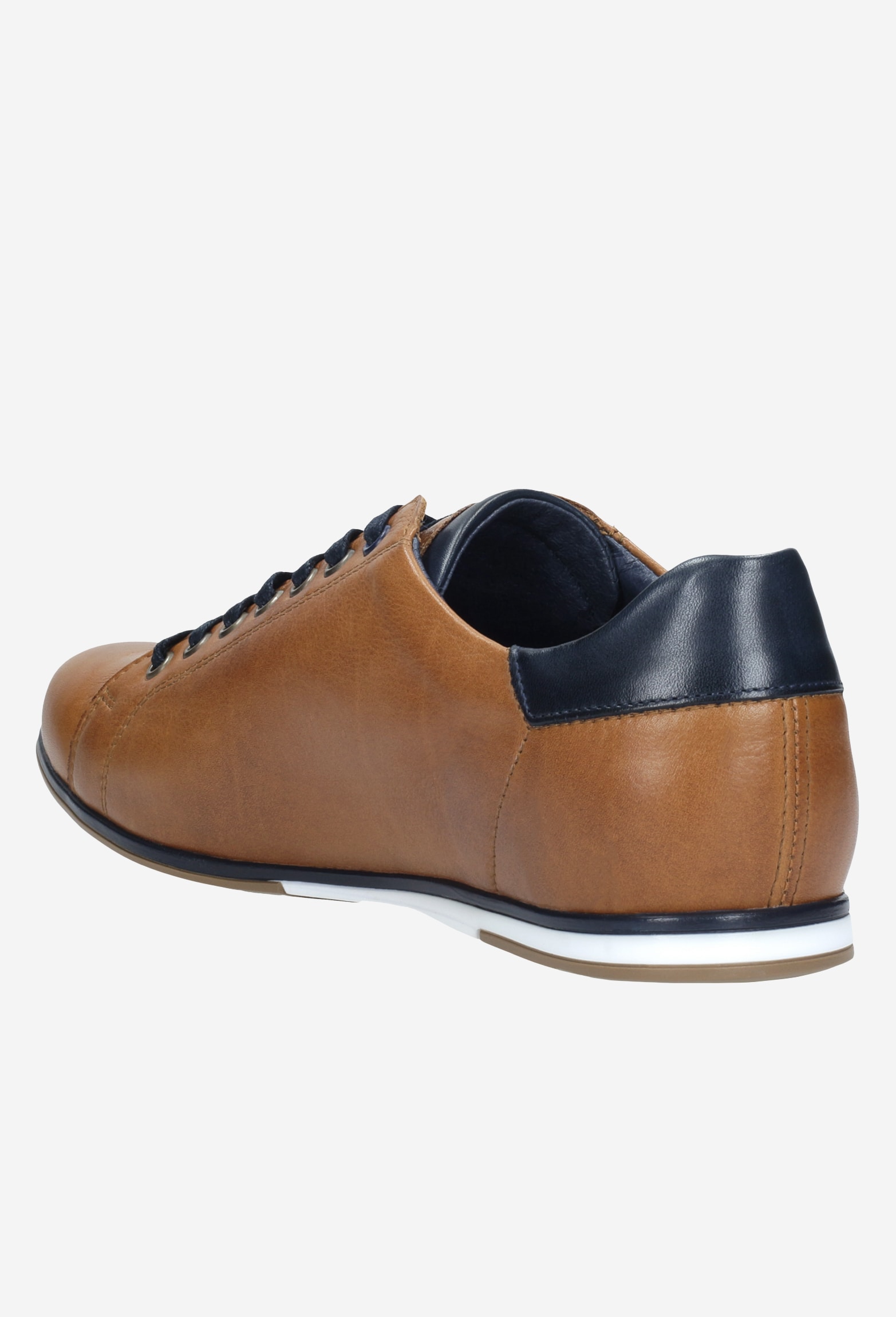 Czarne minimalistyczne sneakersy męskie w klasycznym stylu