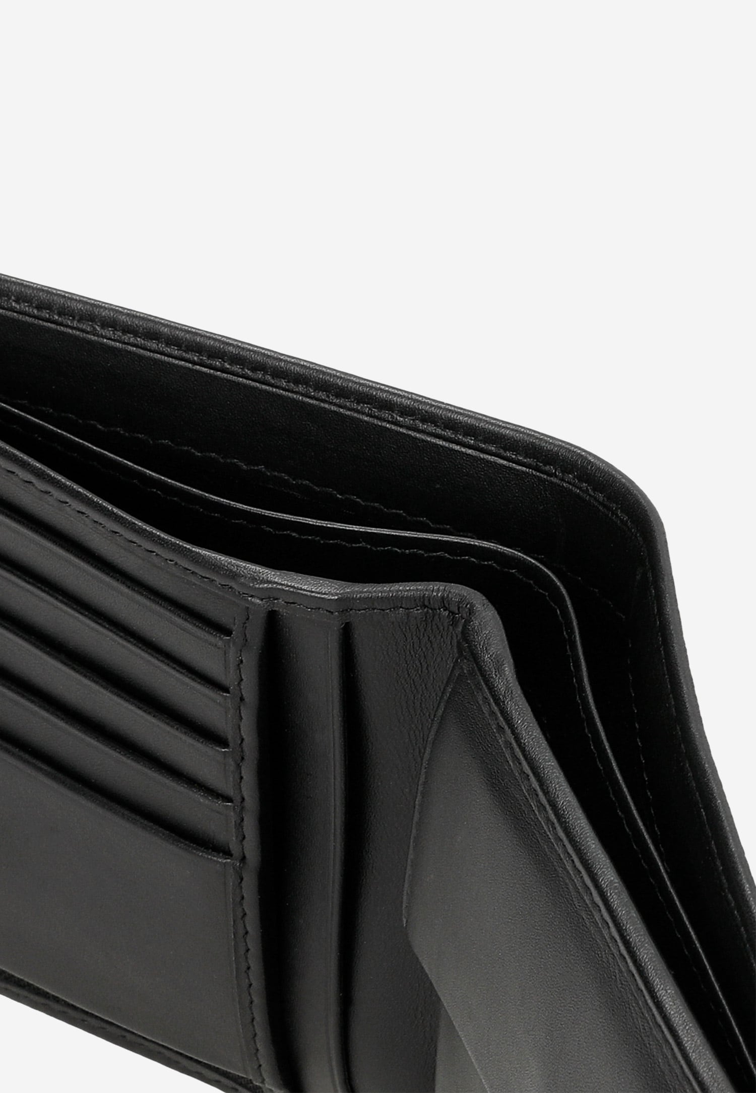 Czarny skórzany portfel męski poziomy