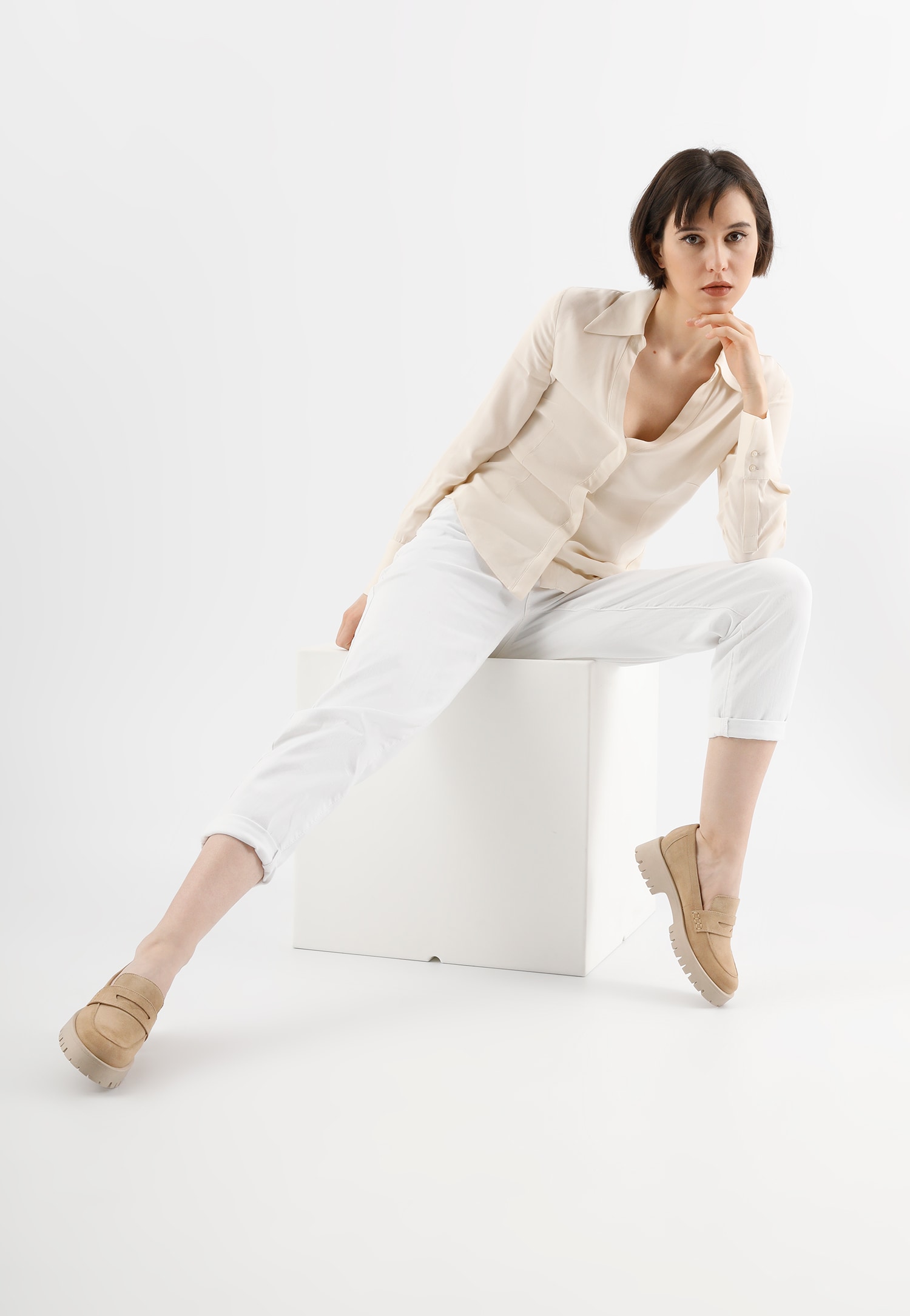 Czarne lakierowane mokasyny damskie