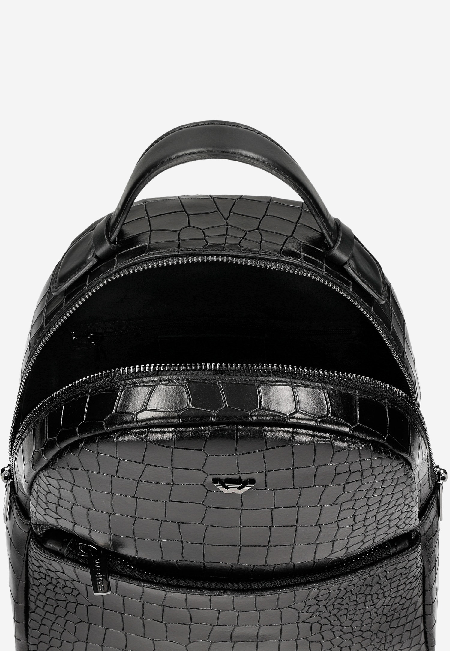 Czarny plecak damski z tłoczeniem w skórę krokodyla