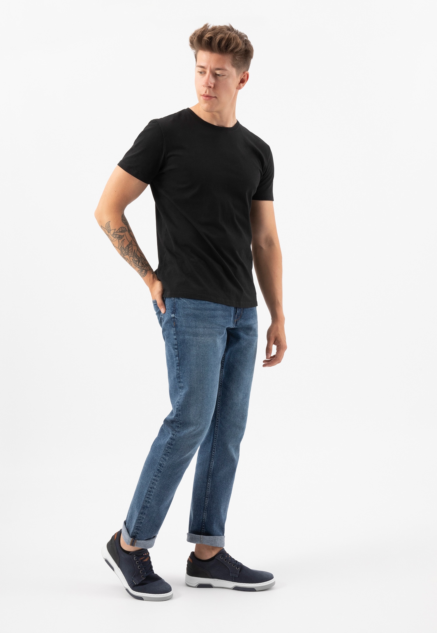 Granatowe materiałowe trampki męskie ze skórzanymi wstawkami