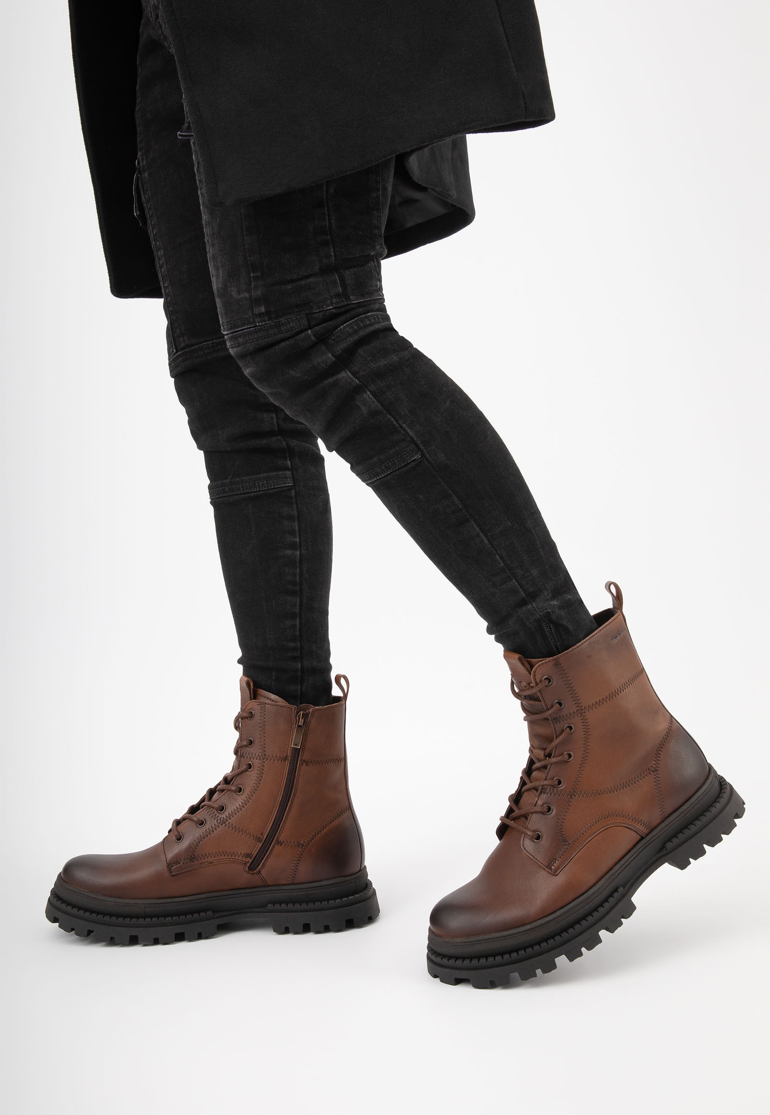 Brązowe męskie trzewiki bikery ze skóry licowej