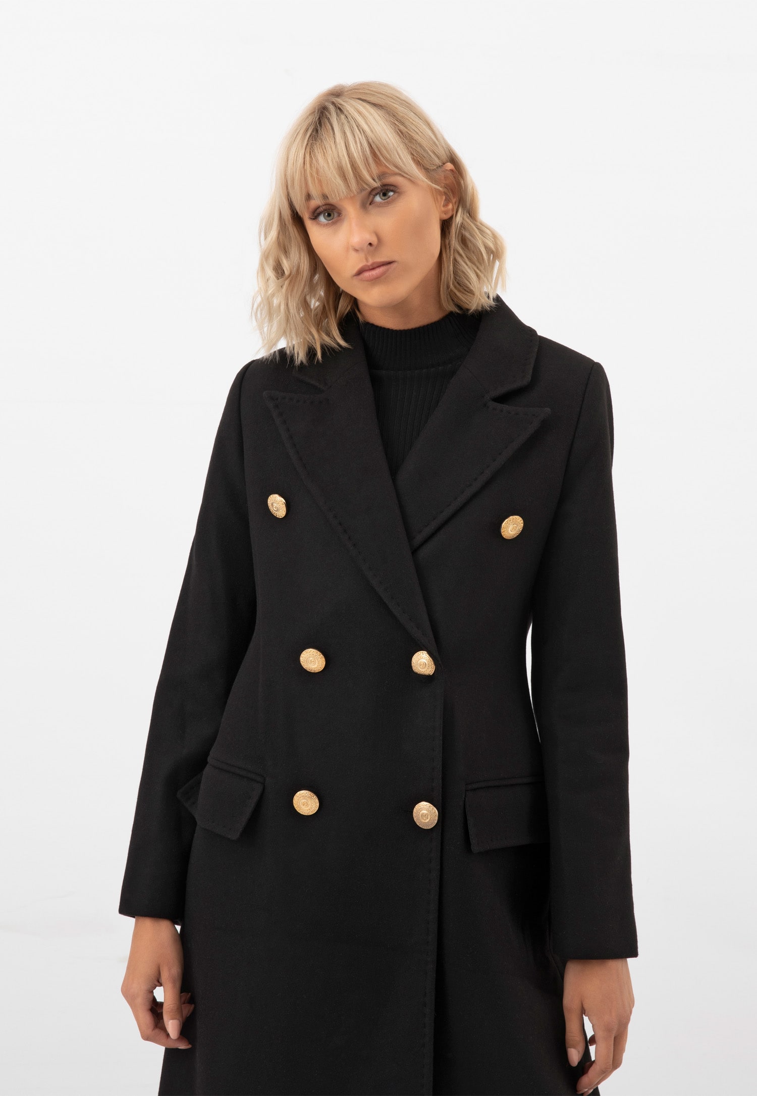 RELAKS czarny płaszcz damski ze złotymi guzikami