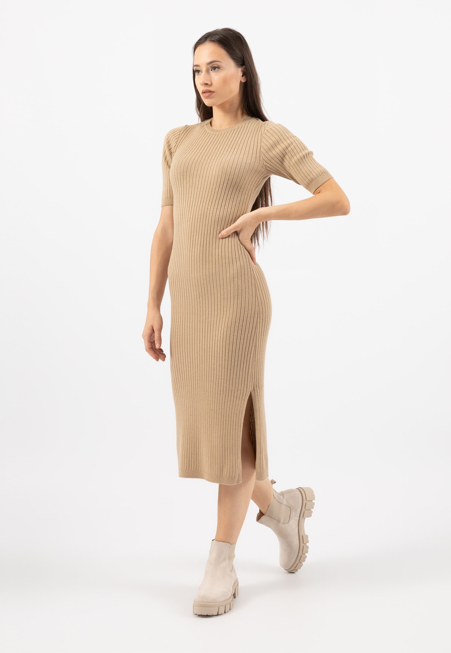 Beżowe wsuwane sztyblety damskie