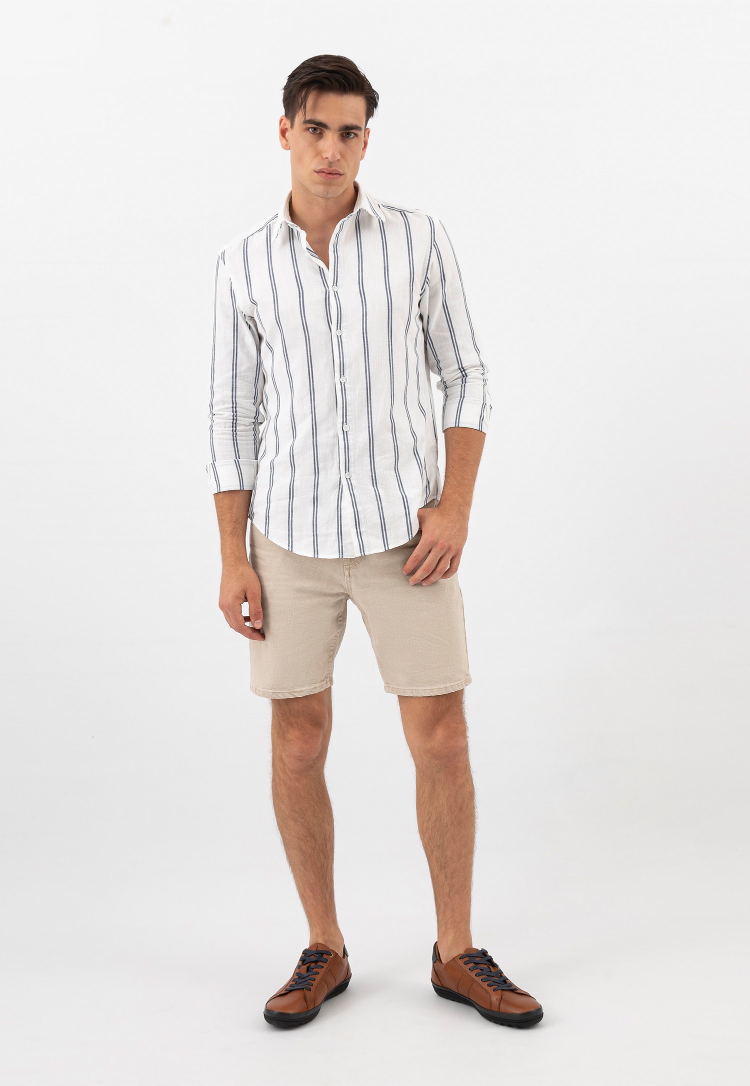 Czarne męskie sneakersy na oryginalnej podeszwie