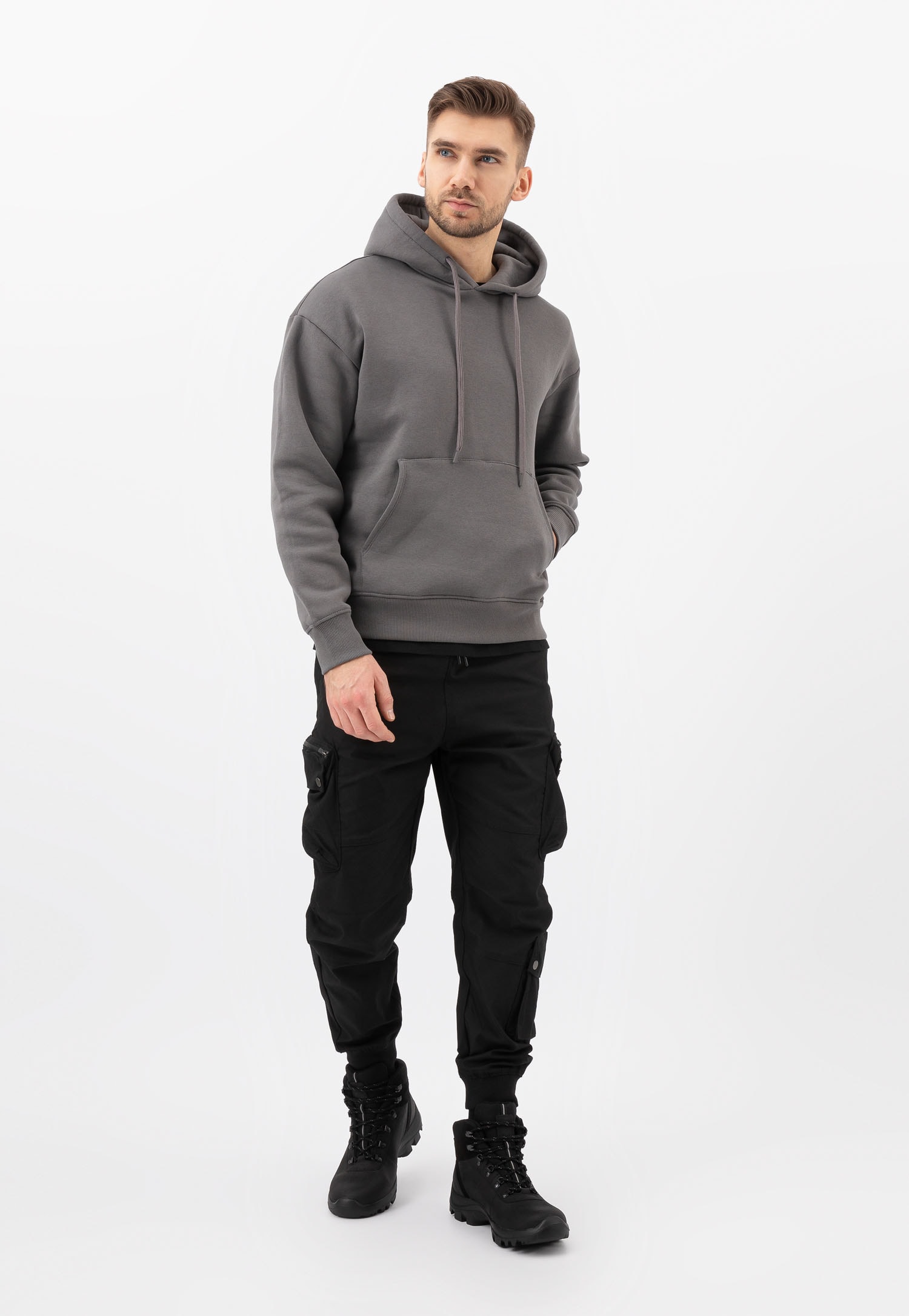 Czarne wysokie trzewiki trekkingowe