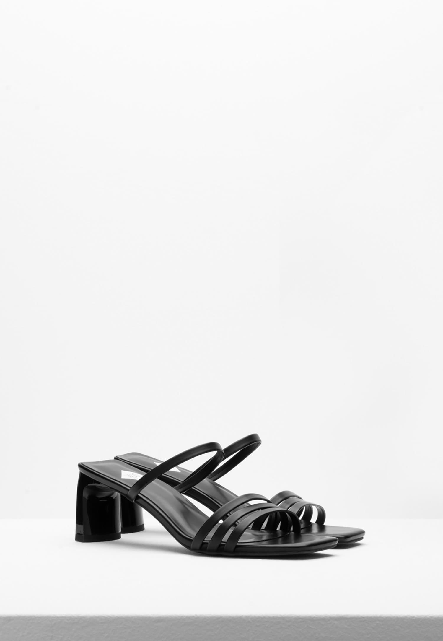 WJS czarne klapki damskie z cienkimi paseczkami