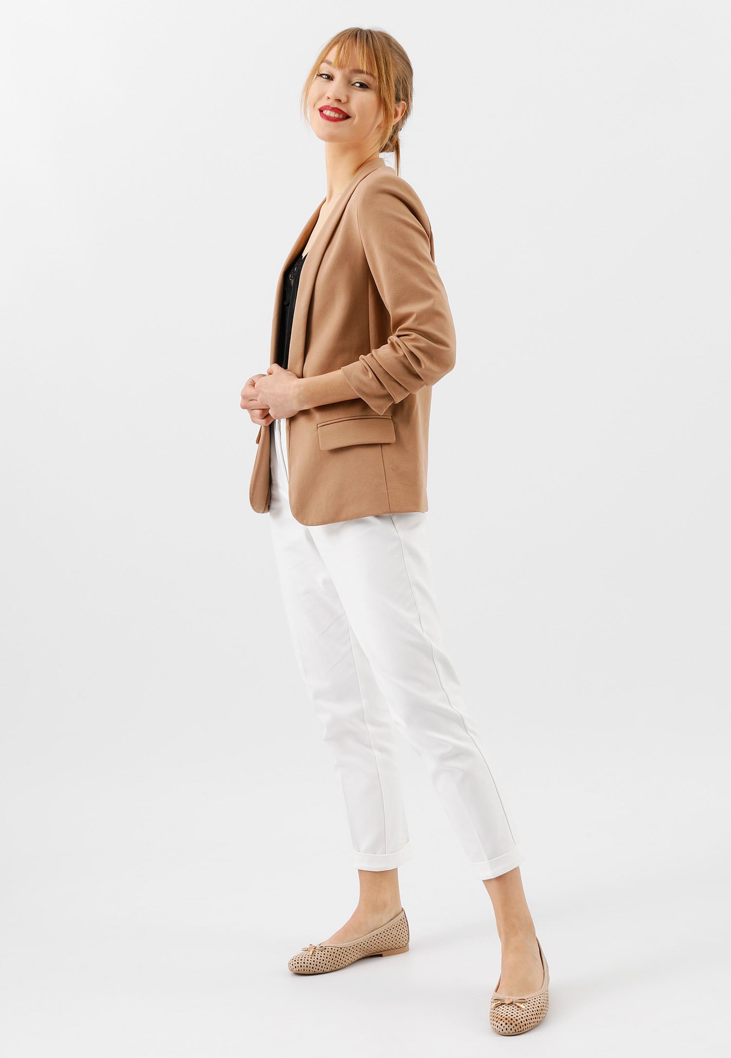 Białe wygodne baleriny damskie ze skóry licowej