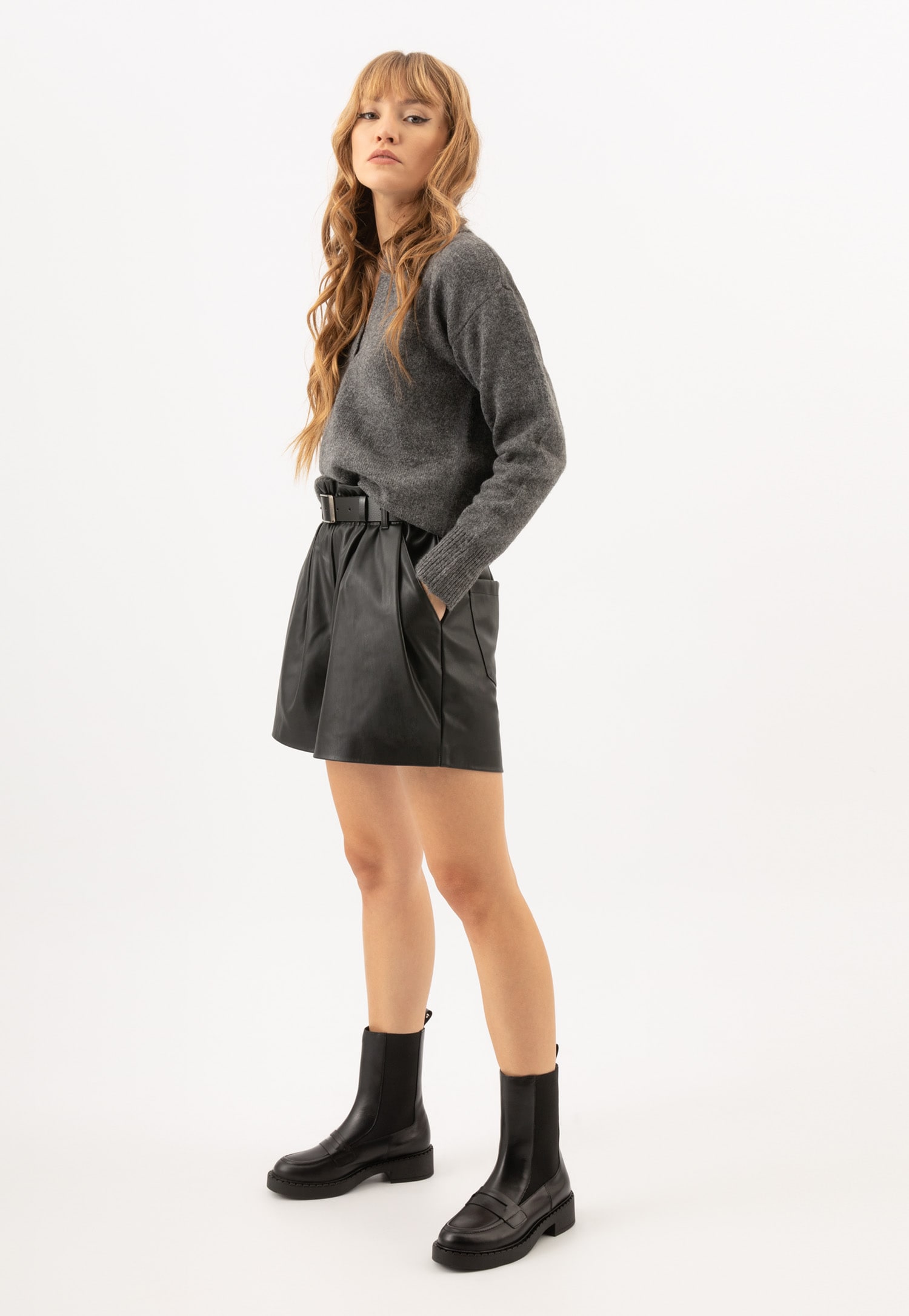 Czarne oryginalne sztyblety damskie inspirowane mokasynami