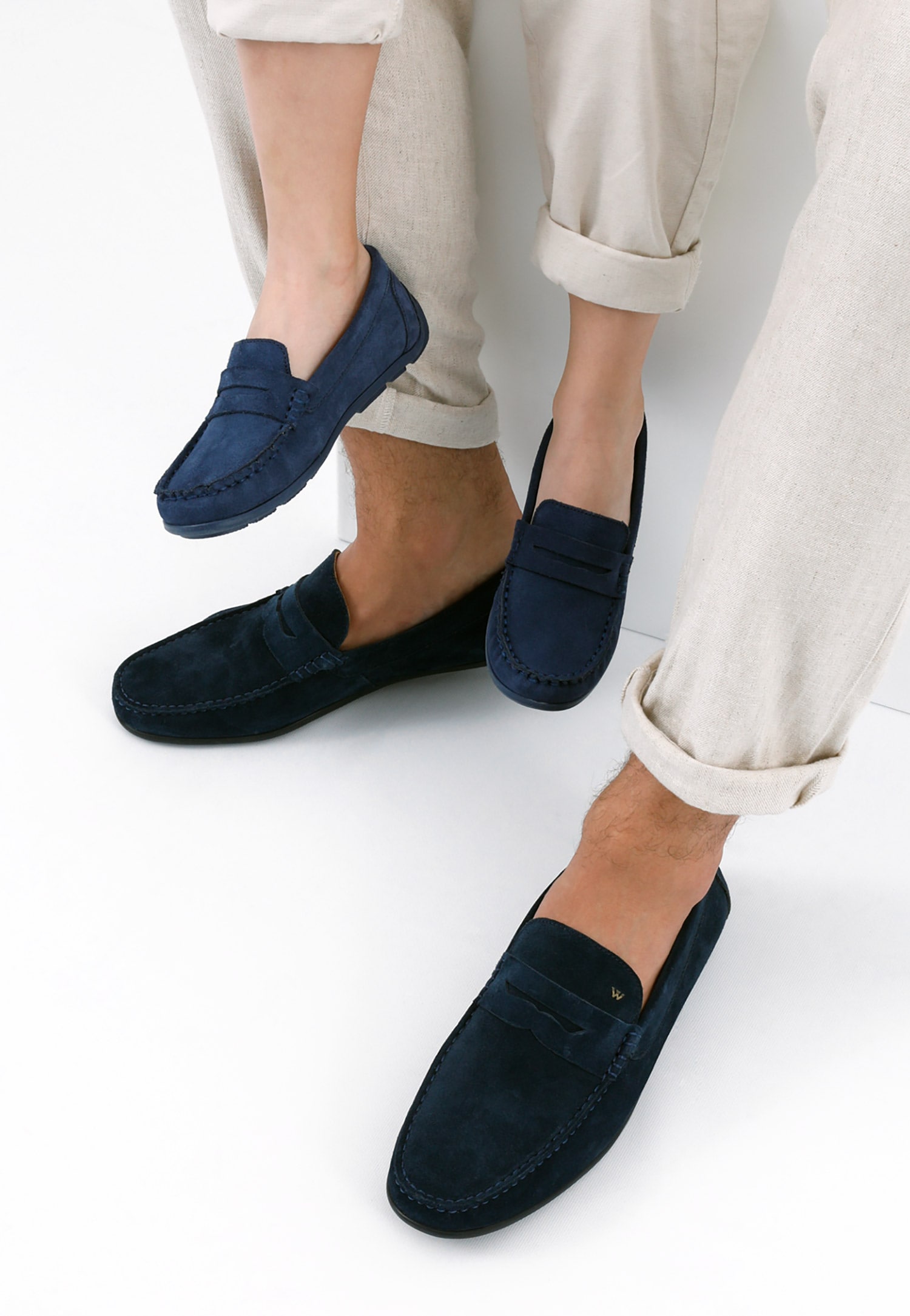 Popielate mokasyny męskie idealne na wiosnę