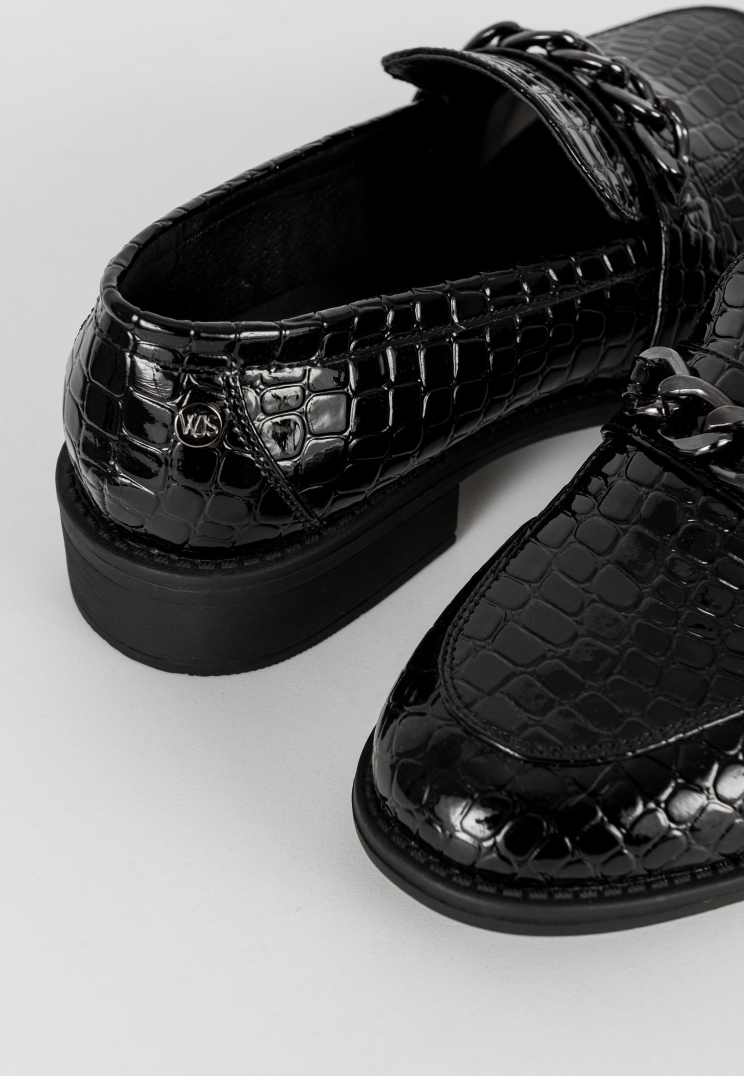 WJS czarne mokasyny damskie krokodyl