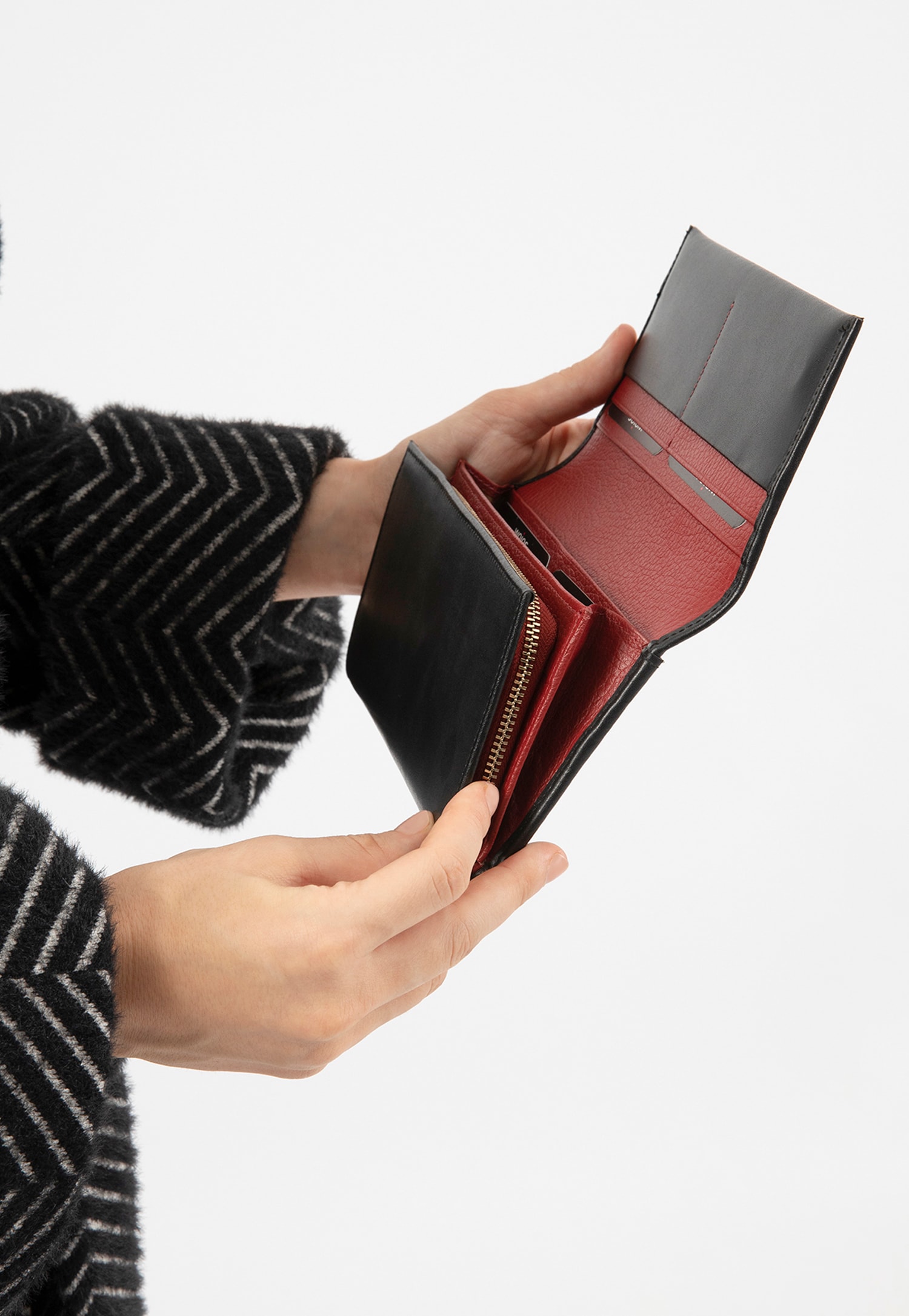 Czarny portfel damski PREMIUM z gładkiej skóry licowej