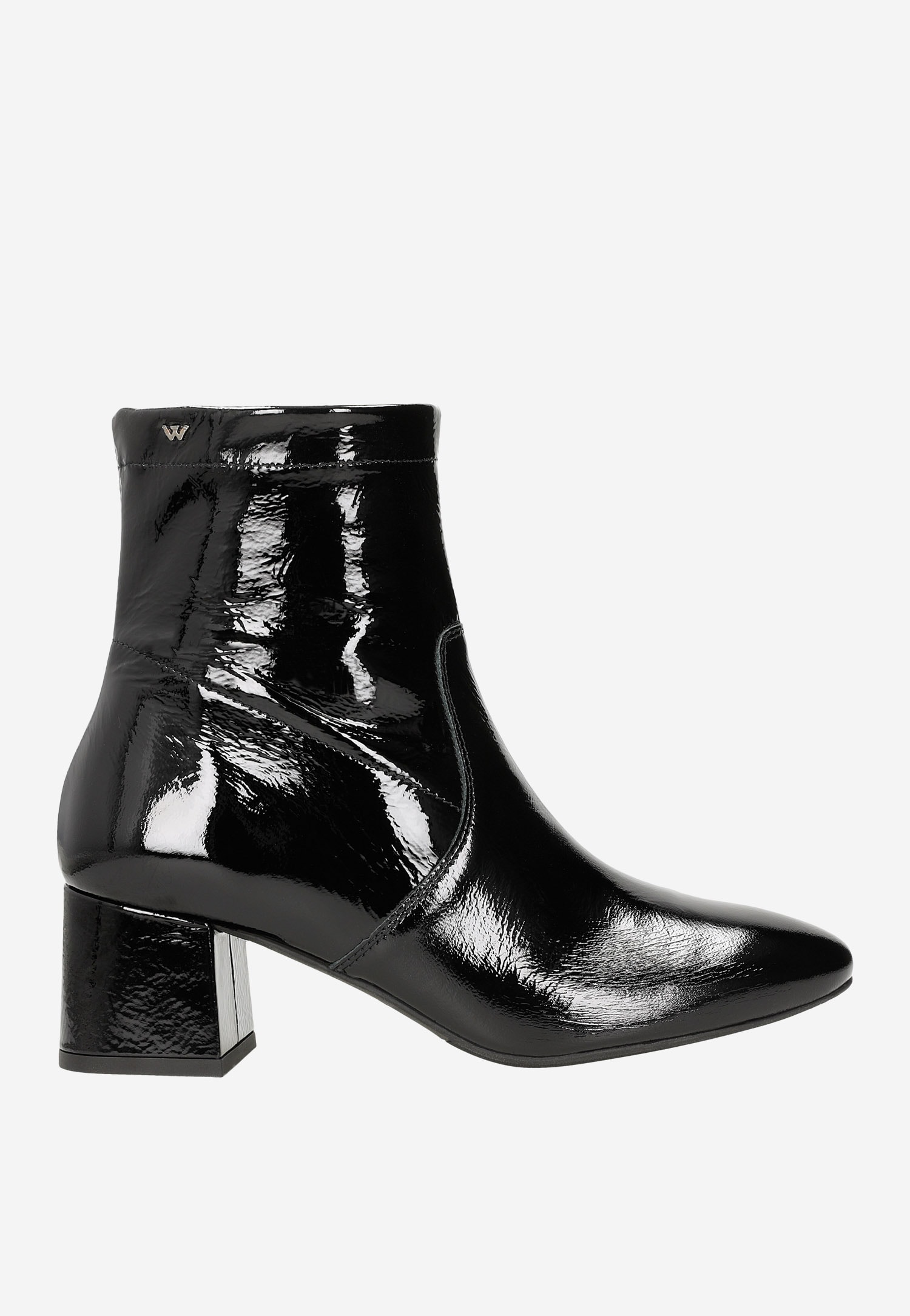 Czarne lakierowane botki damskie na obcasie