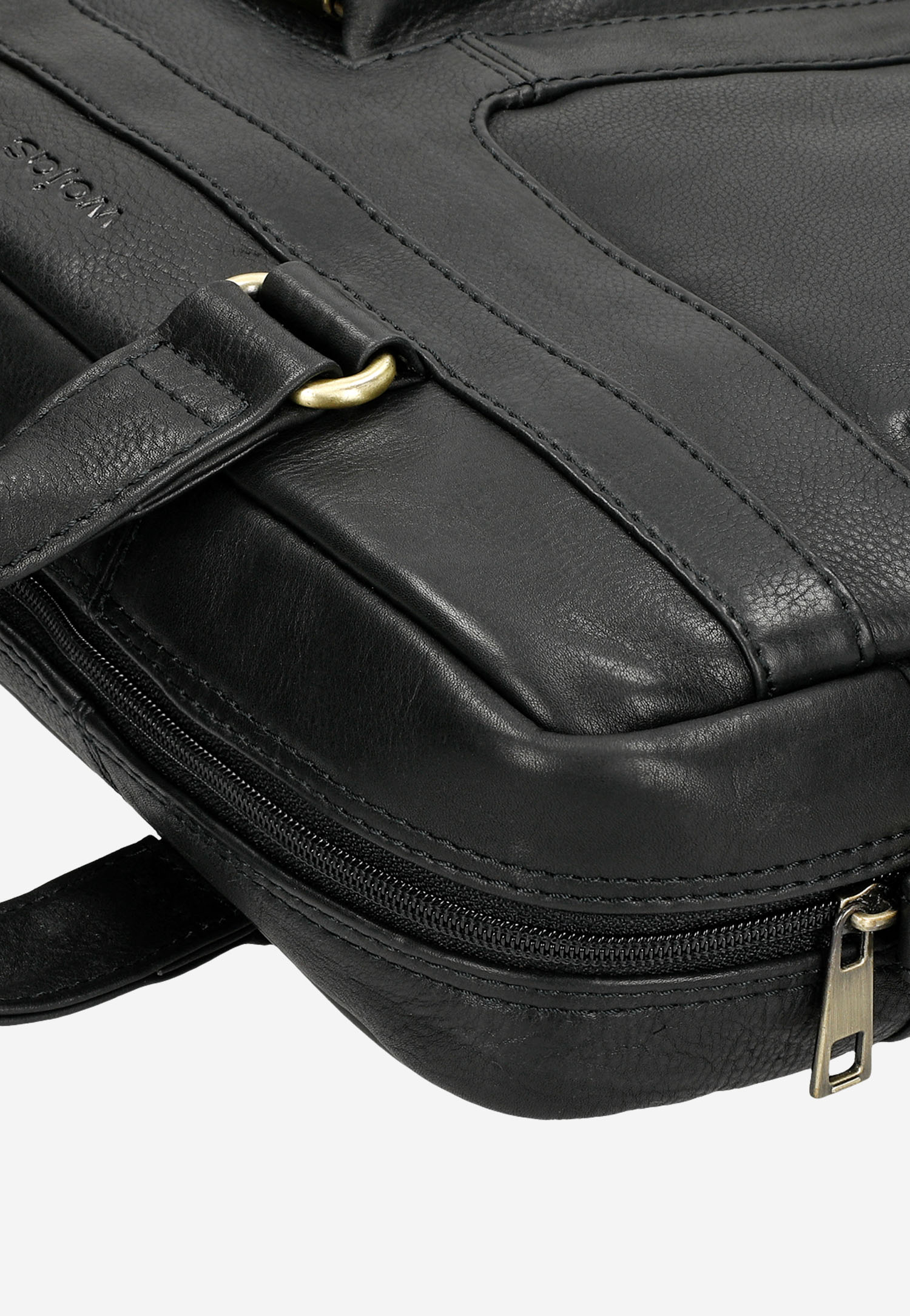 Czarna skórzana torba męska z dodatkowymi zewnętrznymi kieszeniami