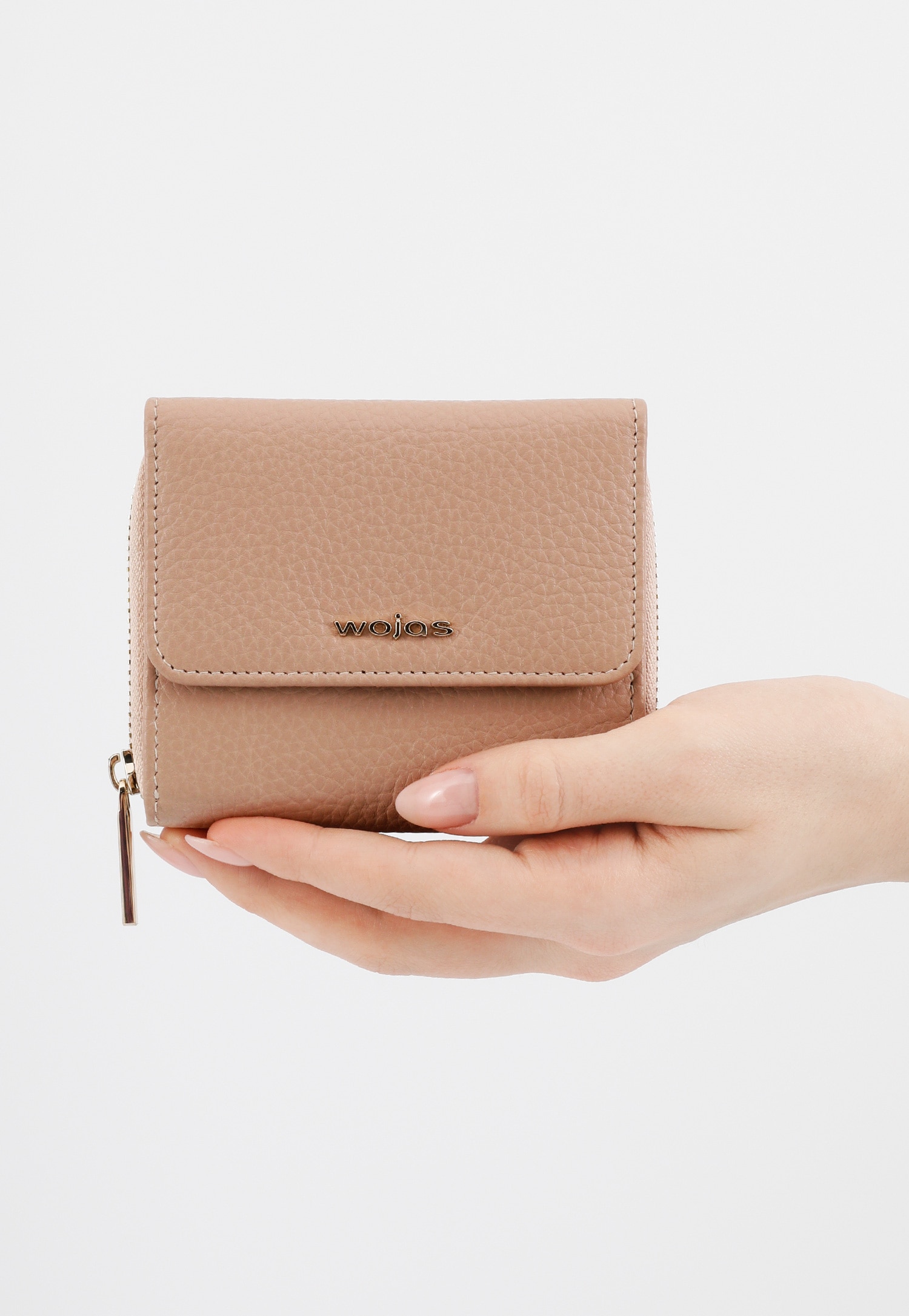 Czerwony lakierowany portfel damski z tłoczeniem