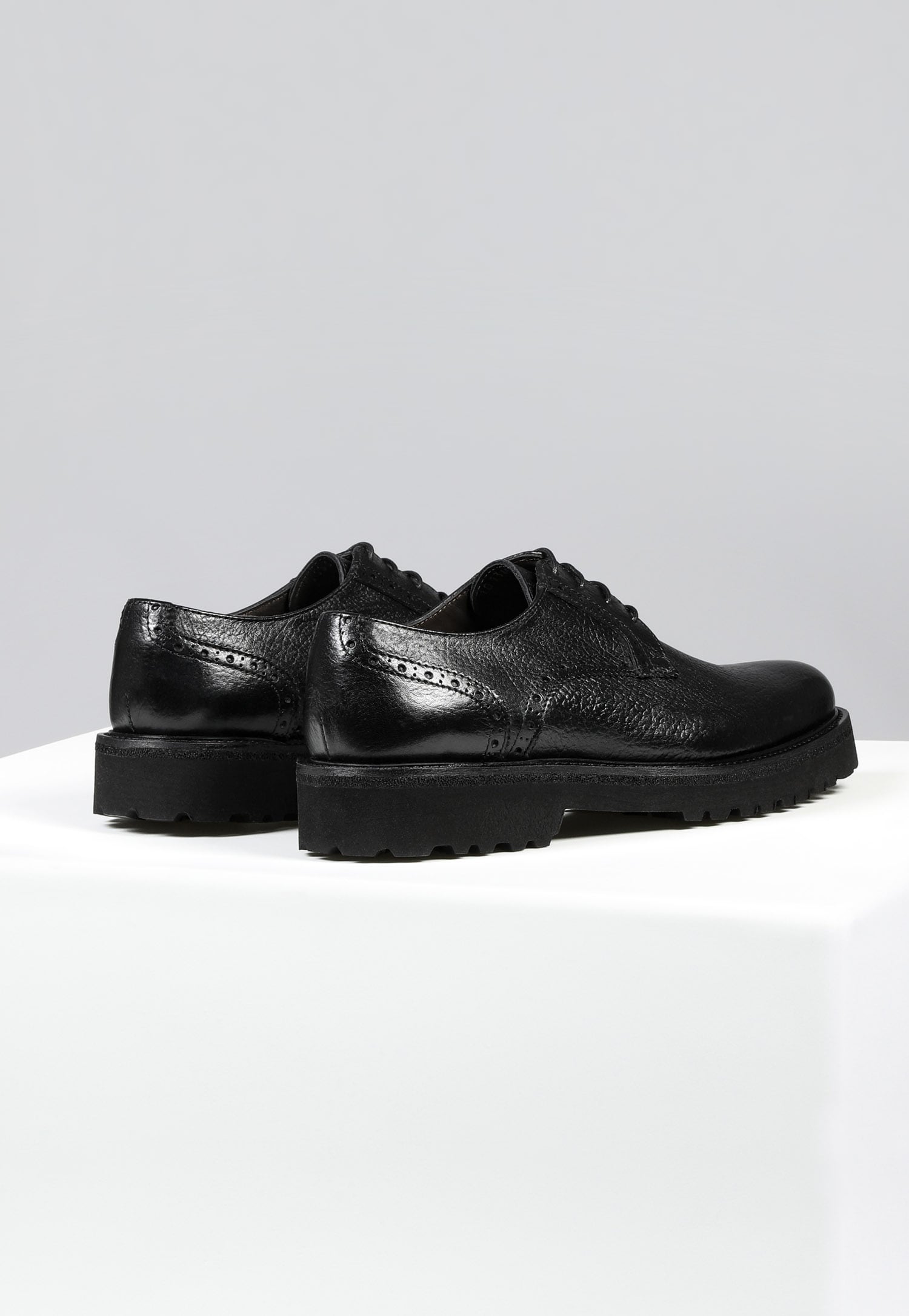 PREMIUM czarne sznurowane półbuty męskie ze skóry licowej