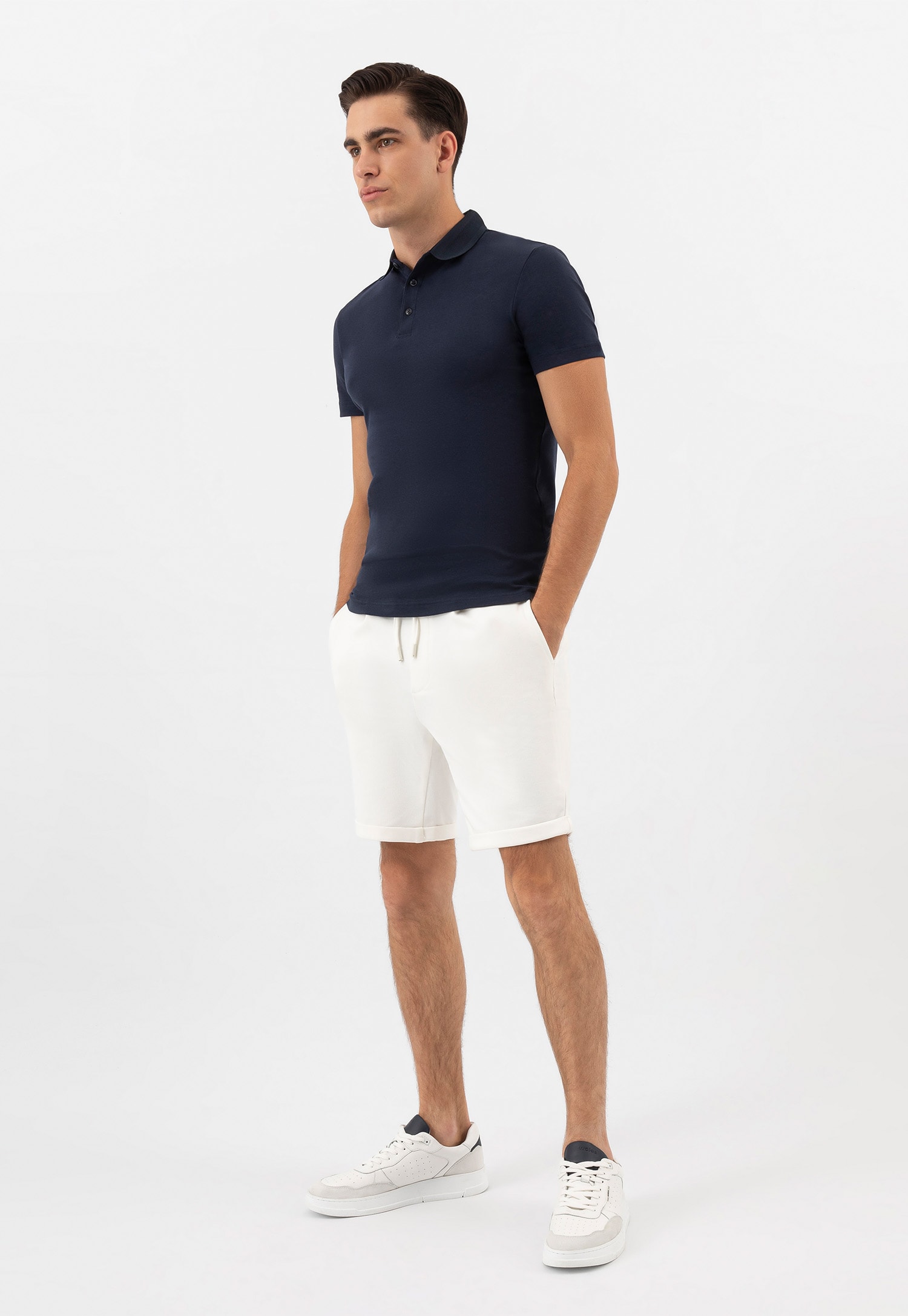 Czarne trampki męskie z łączonych skór