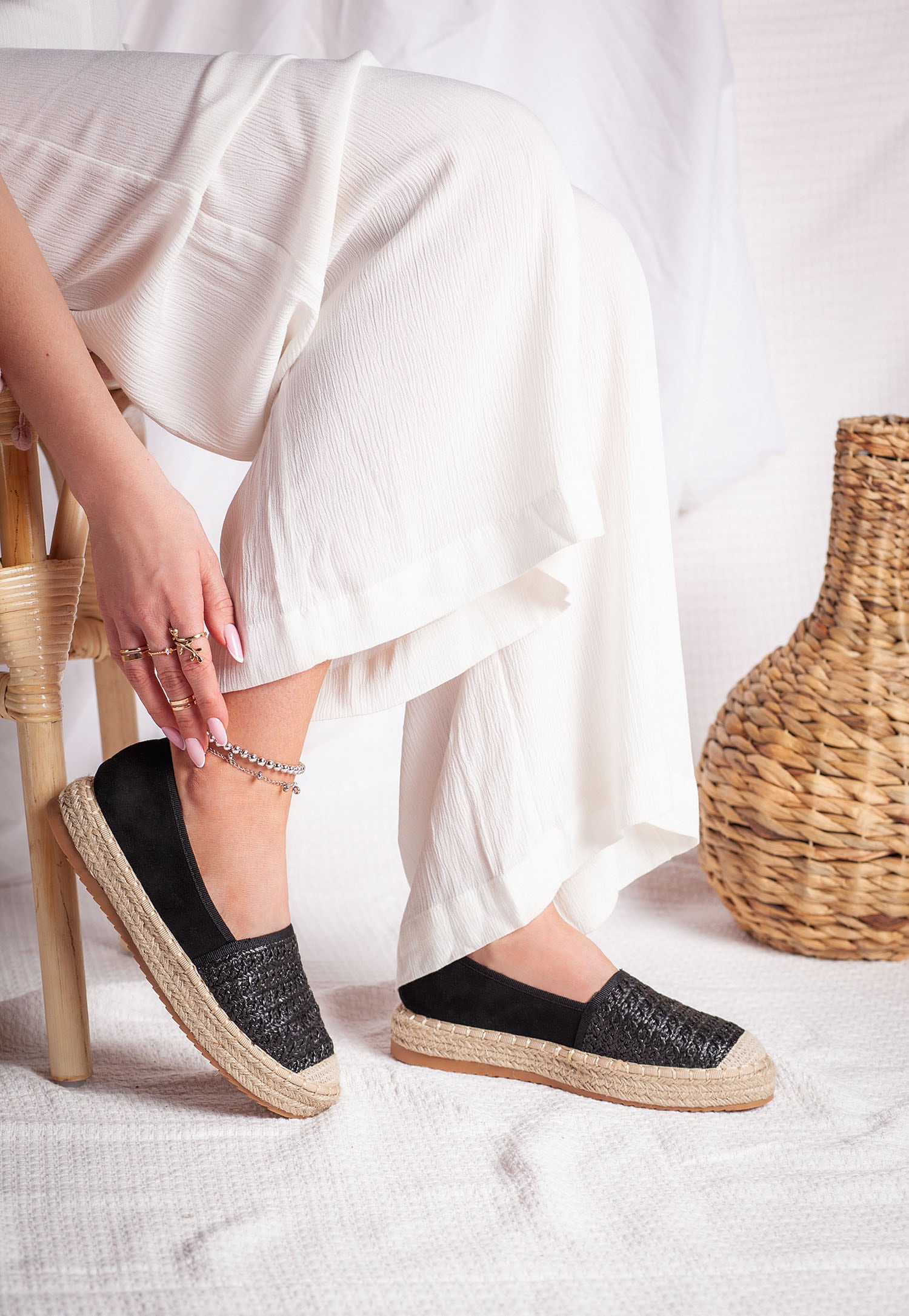 WJS czarne espadryle damskie ze sznurkiem jutowym wokół podeszwy