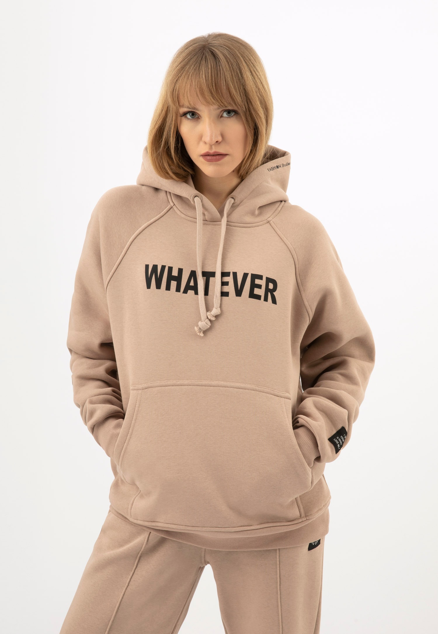 RELAKS czerwona bluza damska z czarnym napisem