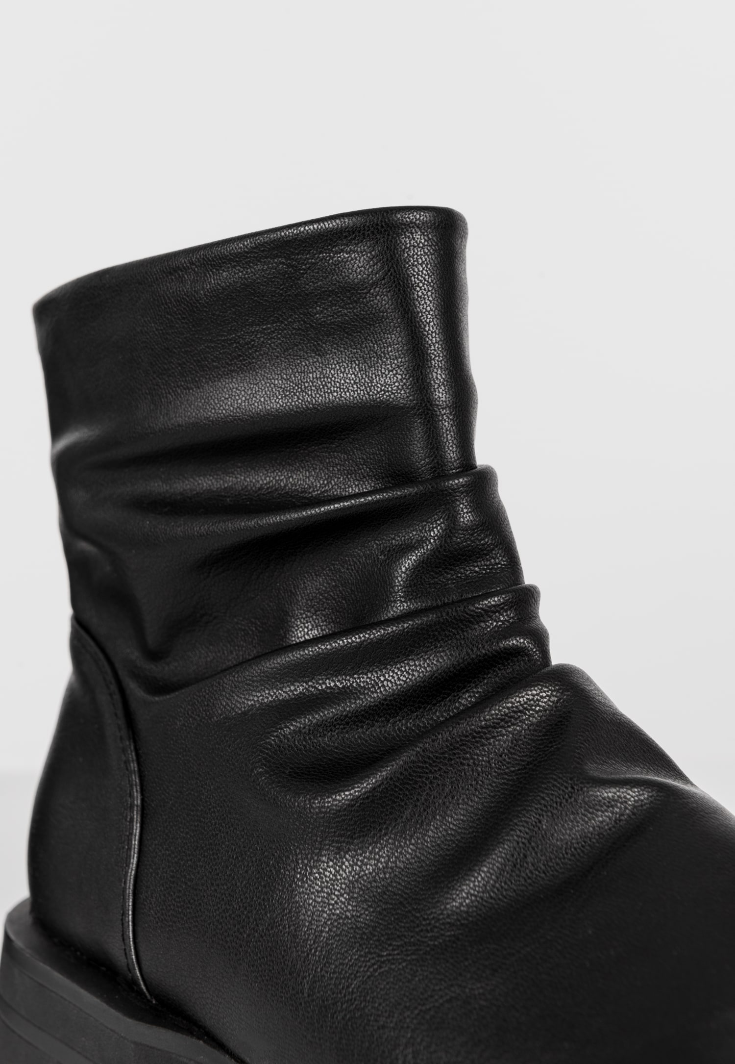 WJS czarne płaskie botki damskie z zamkiem z tyłu