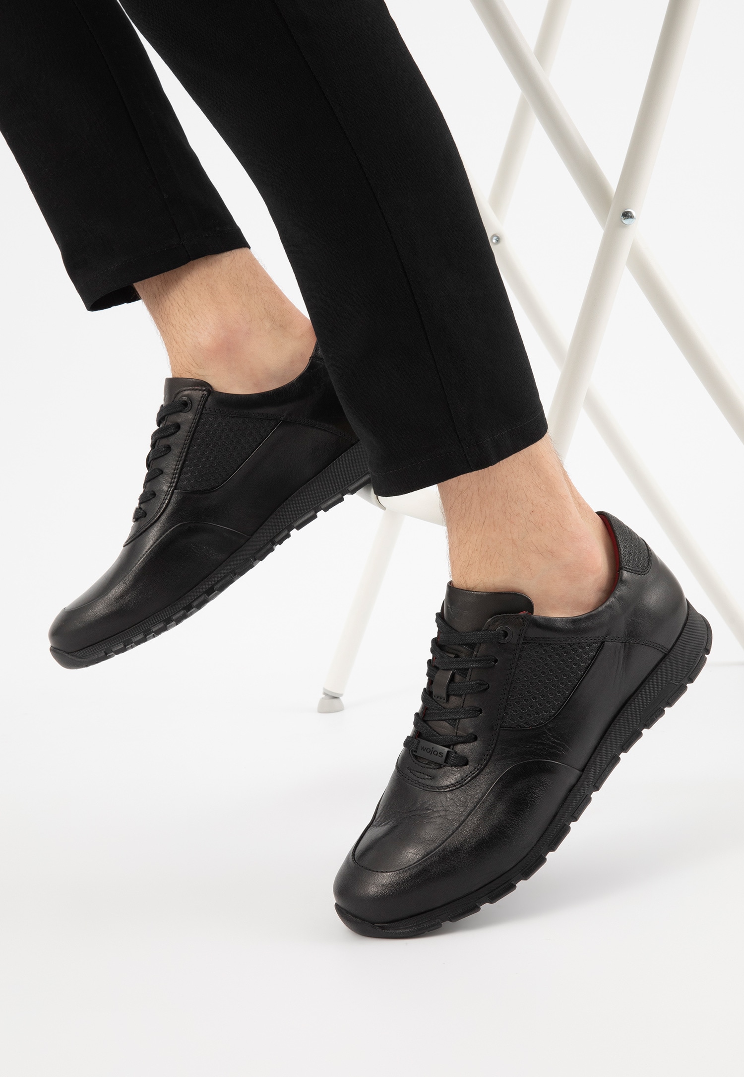 Ciemnobrązowe sneakersy męskie ze skóry licowej