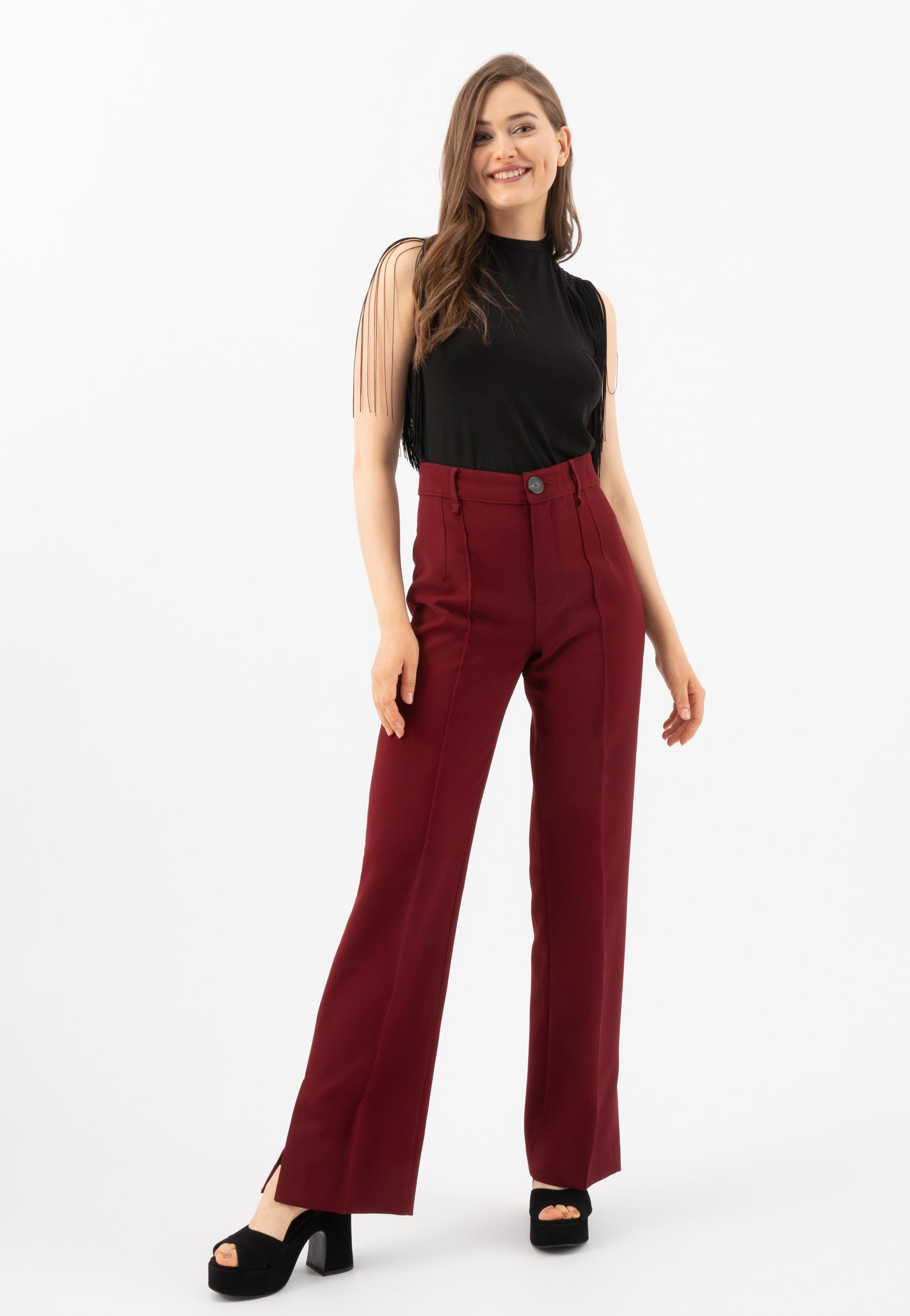 Masywne beżowe sandały damskie z weluru