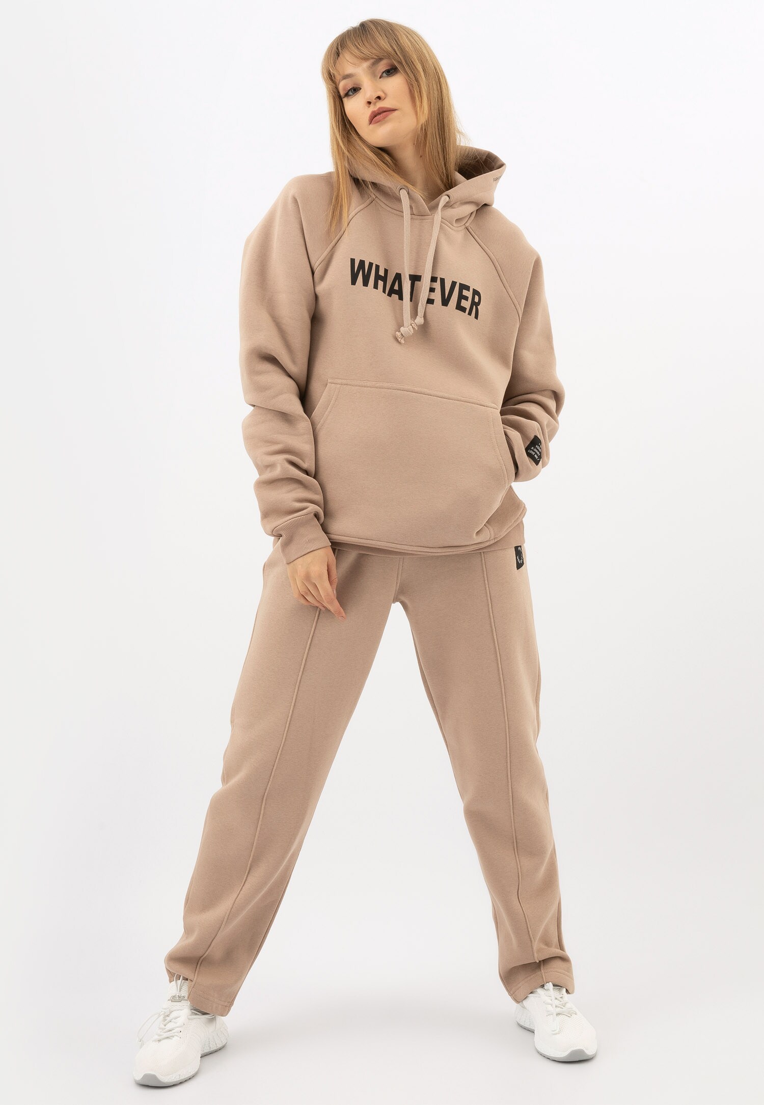 Beżowe spodnie dresowe RELAKS z luźnymi nogawkami