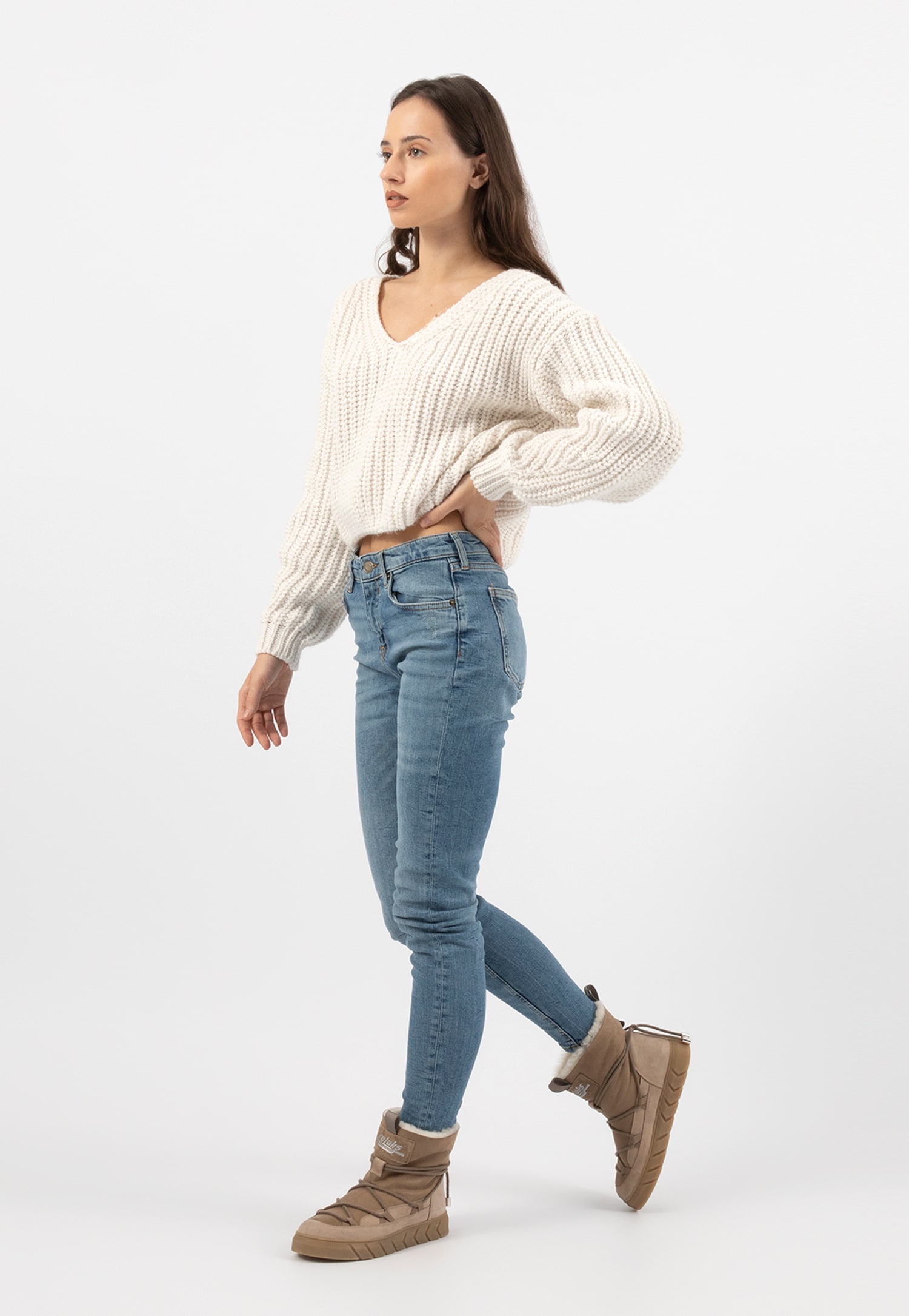 Czarne śniegowce damskie RELAKS z podszewką ze skóry owczej