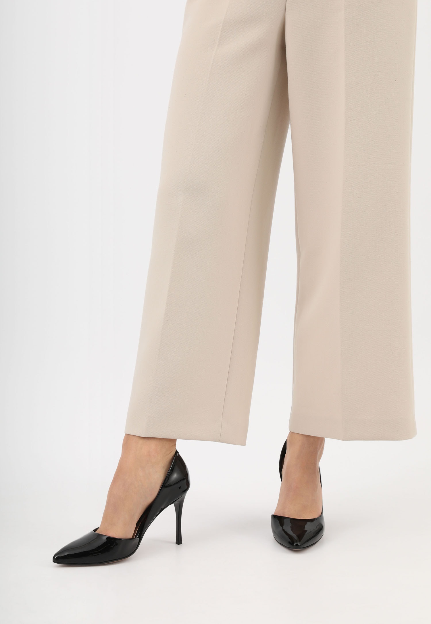 Czarne eleganckie czółenka damskie lakierowane