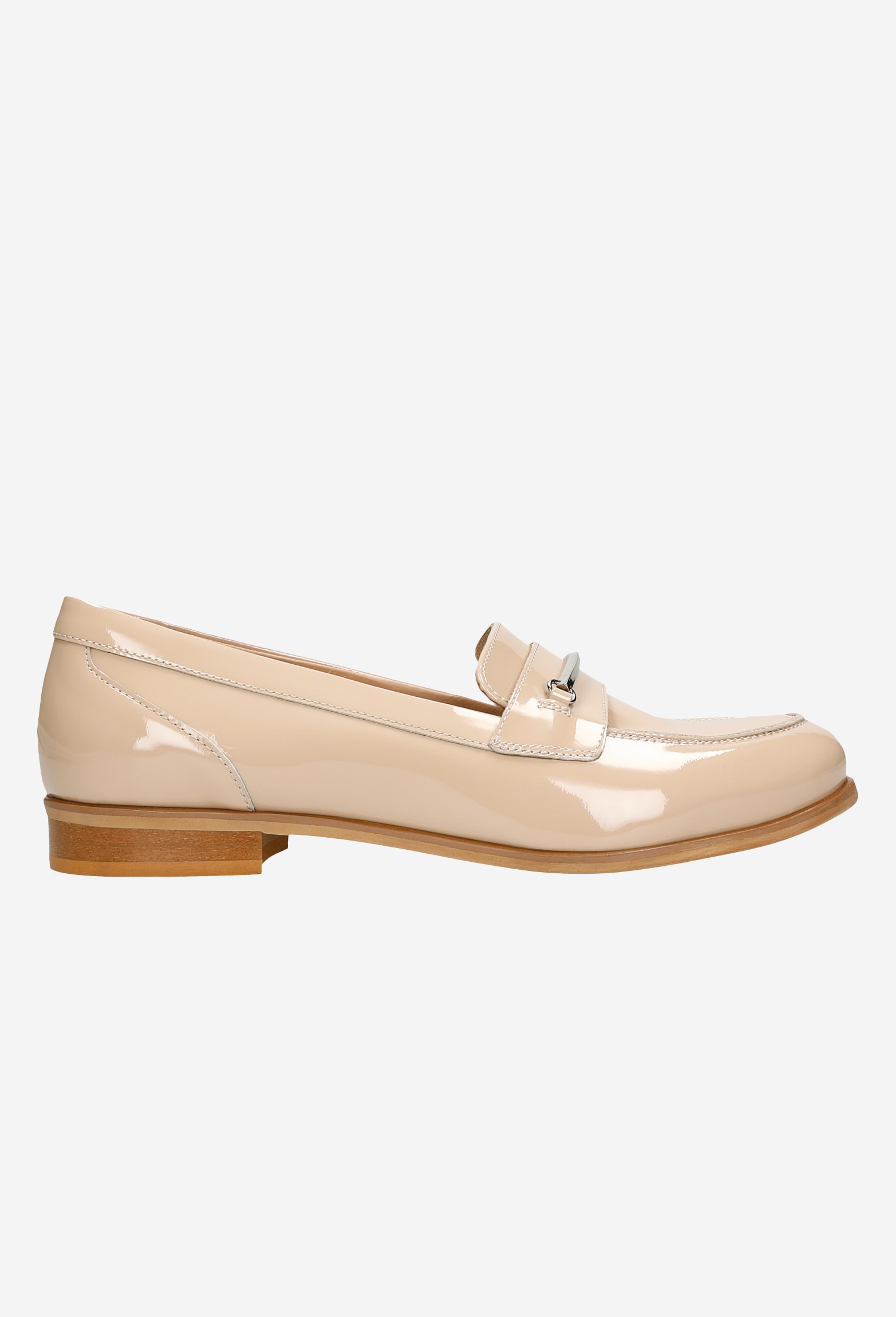Beżowe lakierowane mokasyny damskie