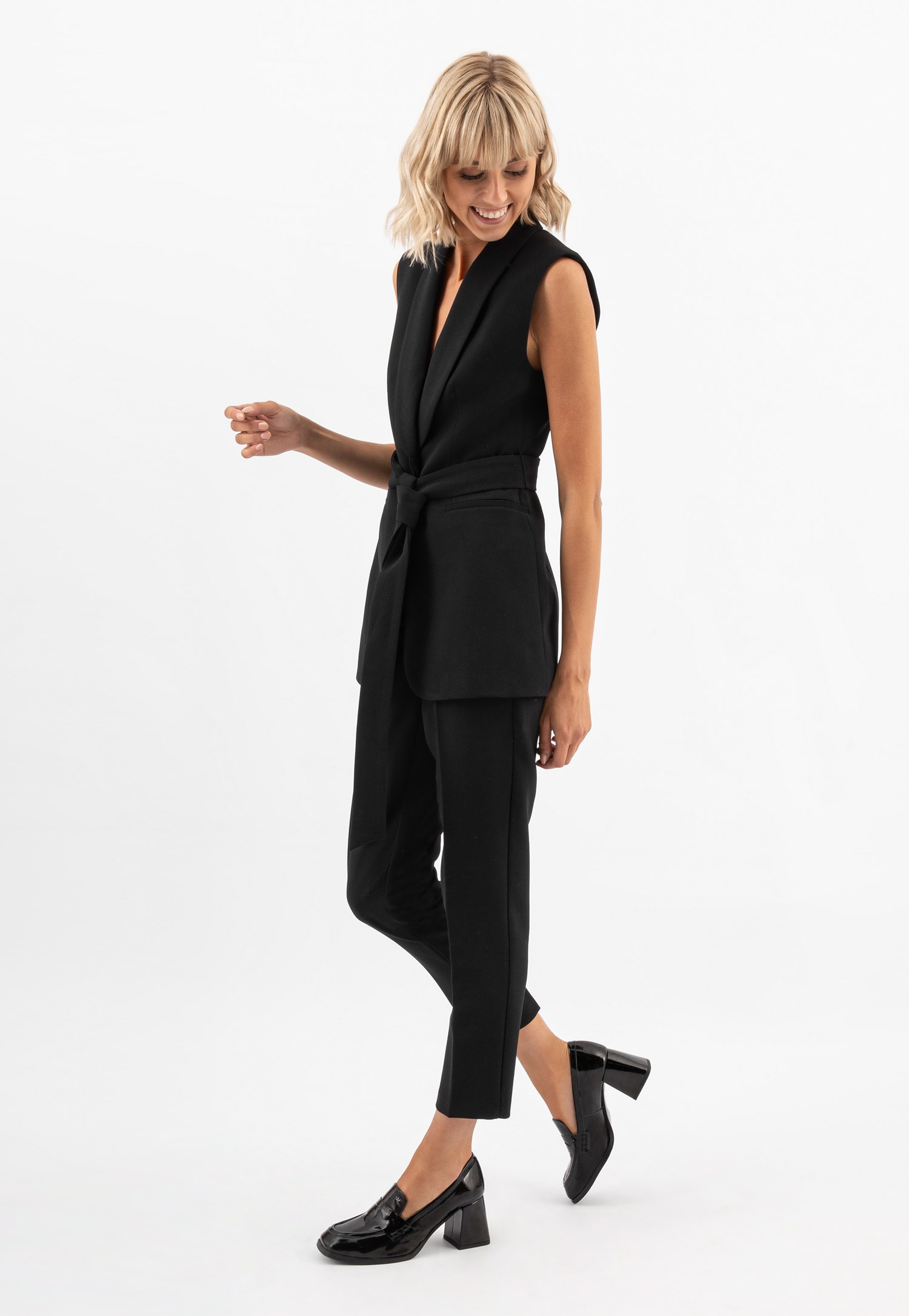 Czarne lakierowane mokasyny damskie na solidnym obcasie