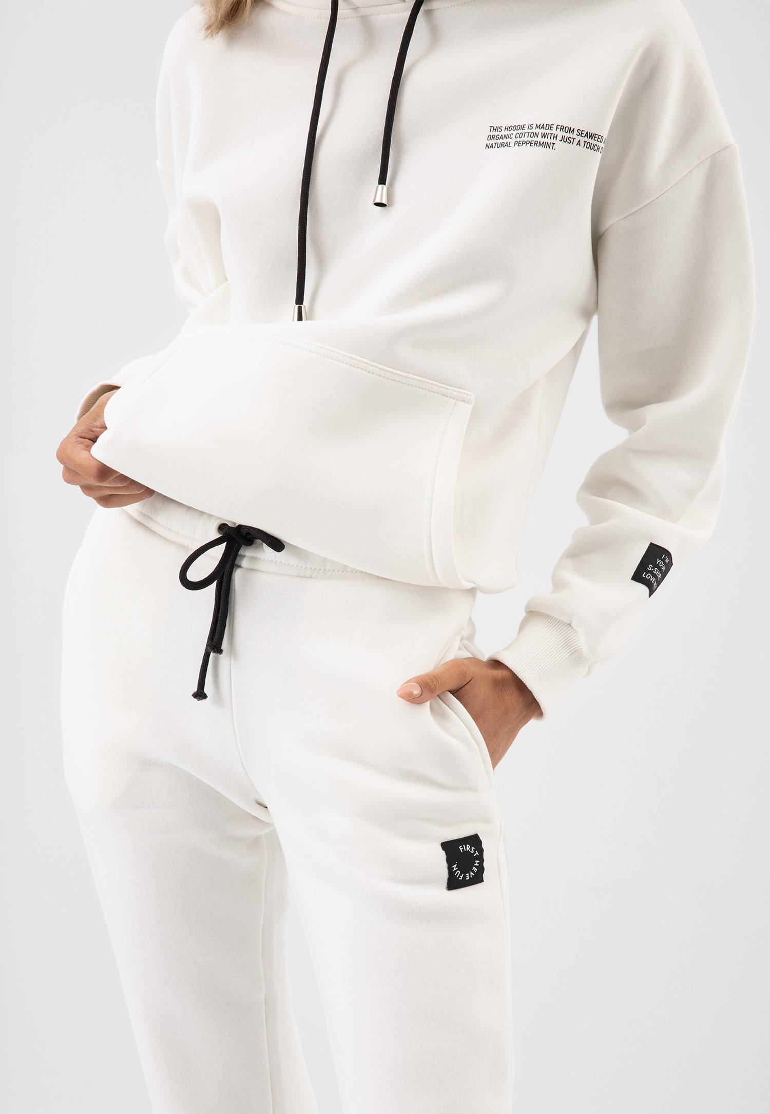 Beżowe spodnie dresowe RELAKS