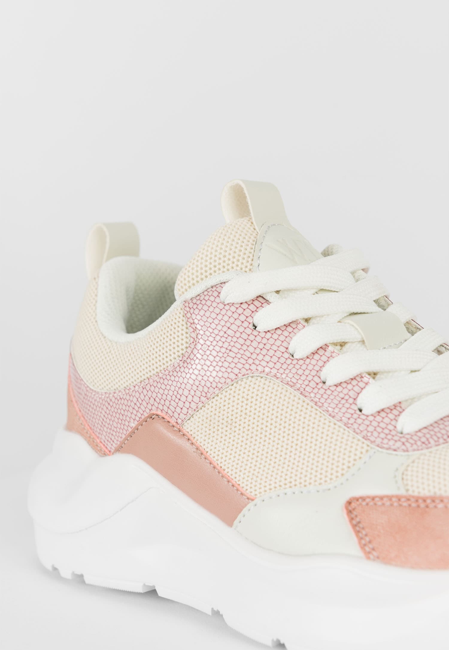 WJS różowe sneakersy damskie w delikatnej kolorystyce