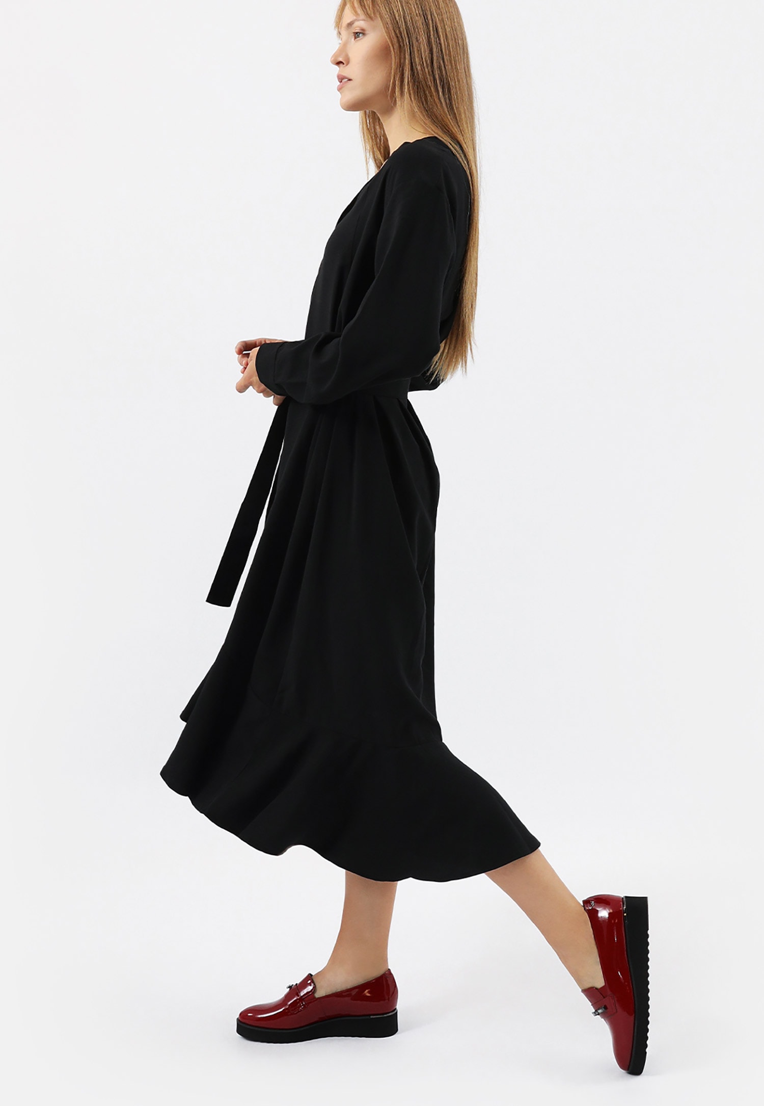 Czarne loafersy damskie ze skóry lakierowanej