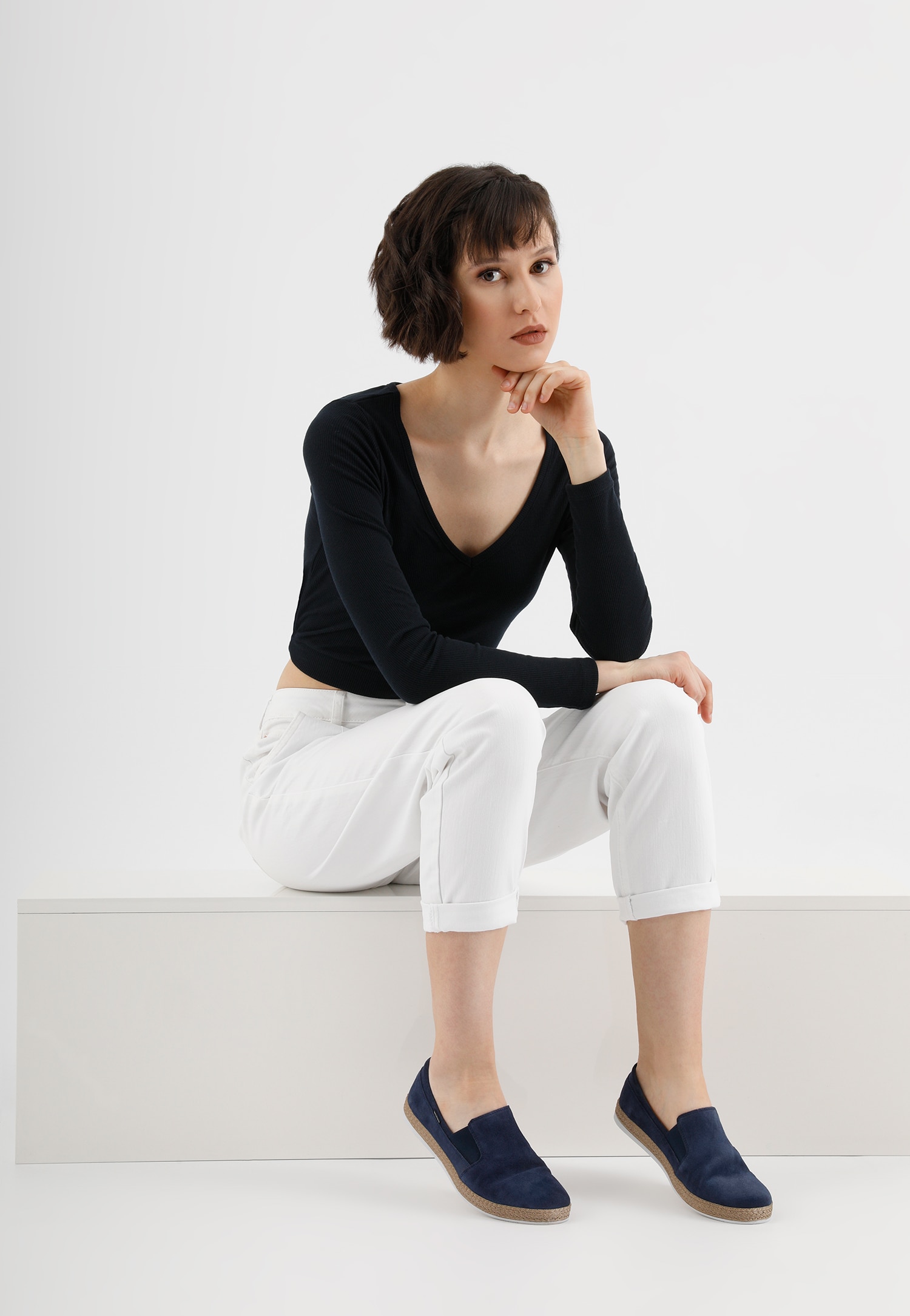 Granatowe loafersy damskie w stylu casual