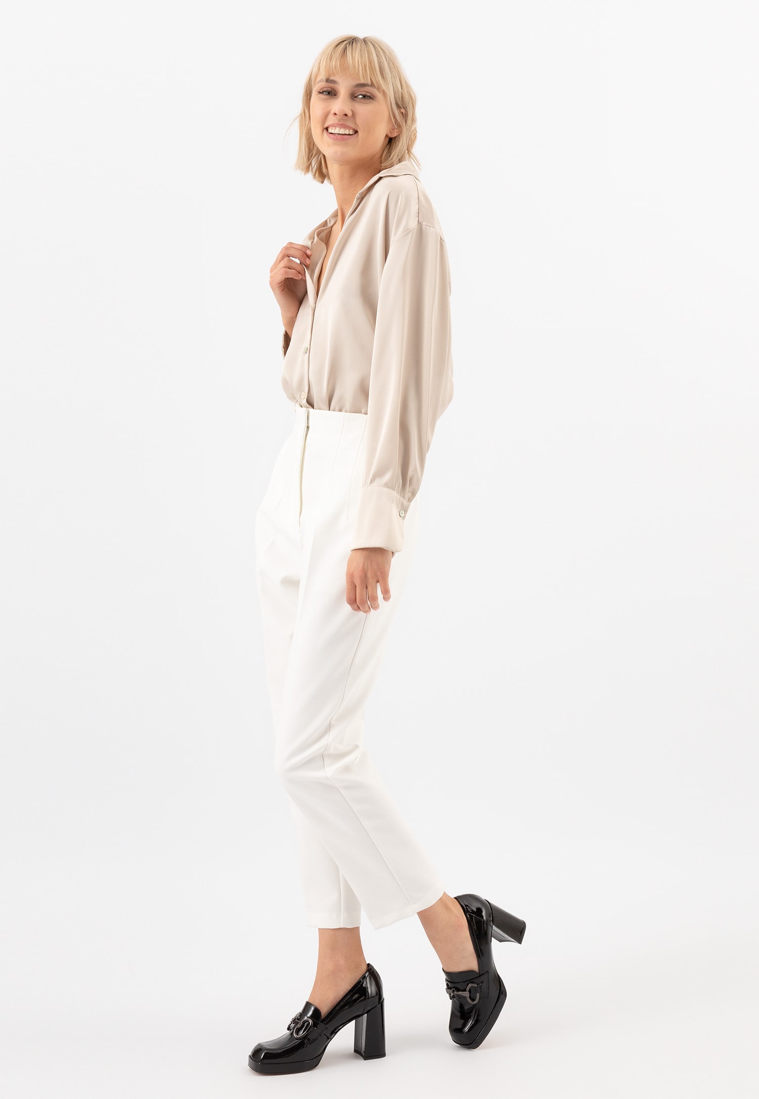 Wysokie lakierowane mokasyny damskie na słupku