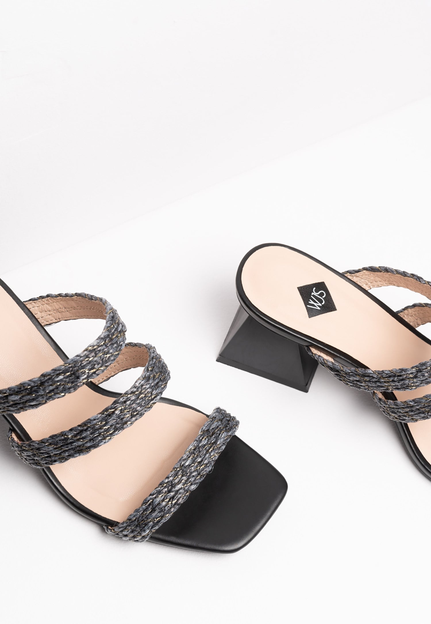 WJS czarne eleganckie klapki damskie na obcasie