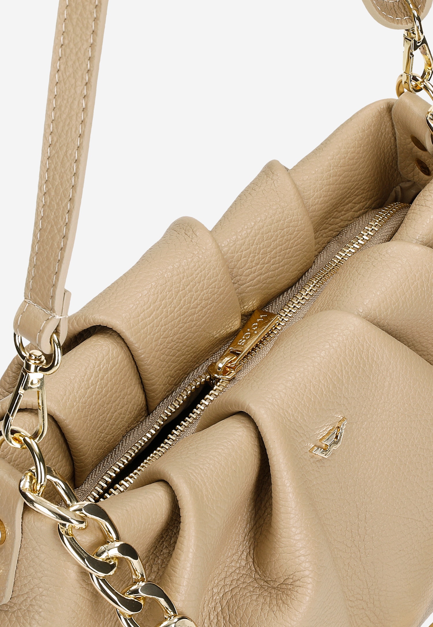 Bezowa skórzana torebka damska ze złotym łańcuchem