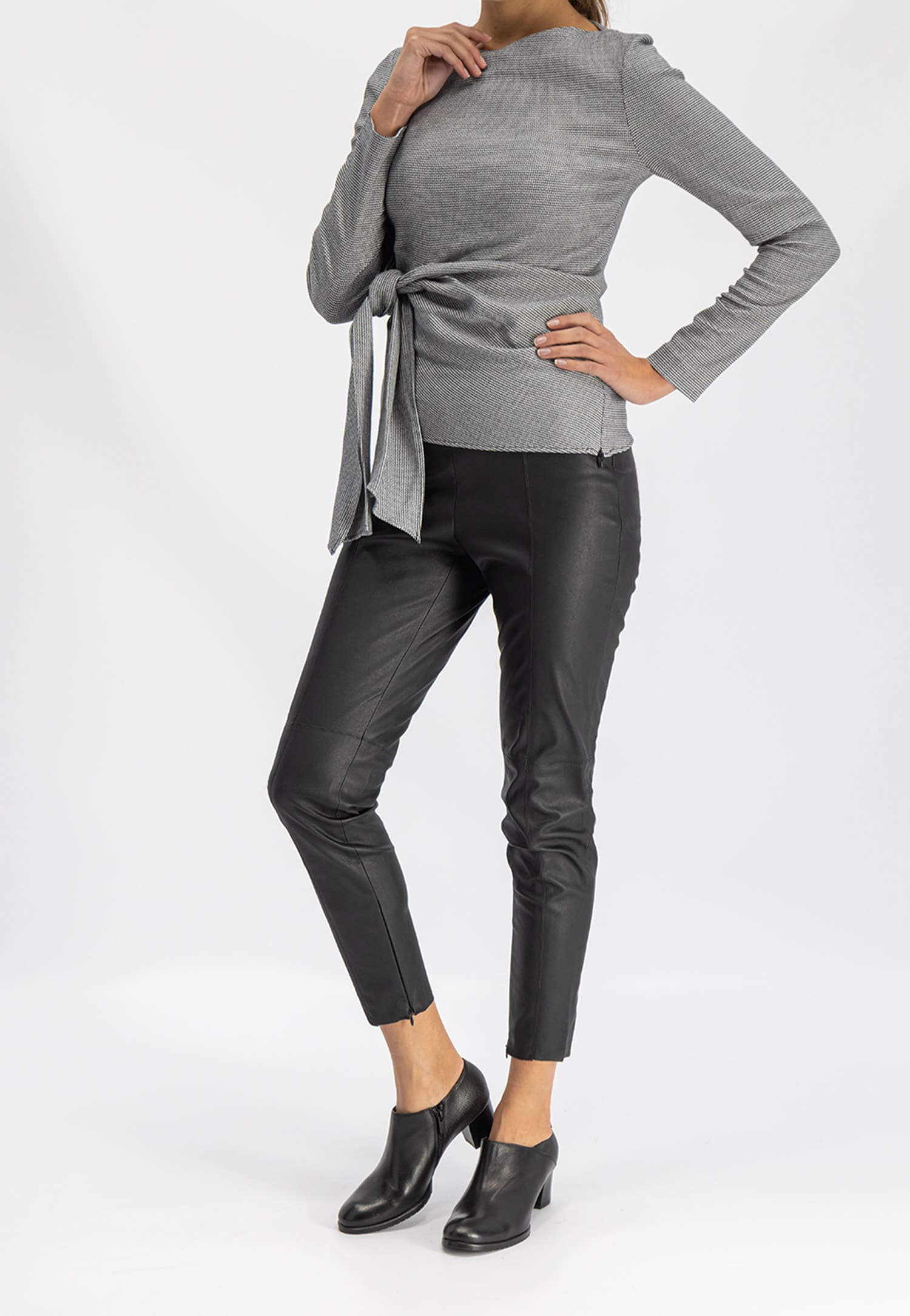 Czarne półbuty damskie na niskim słupku