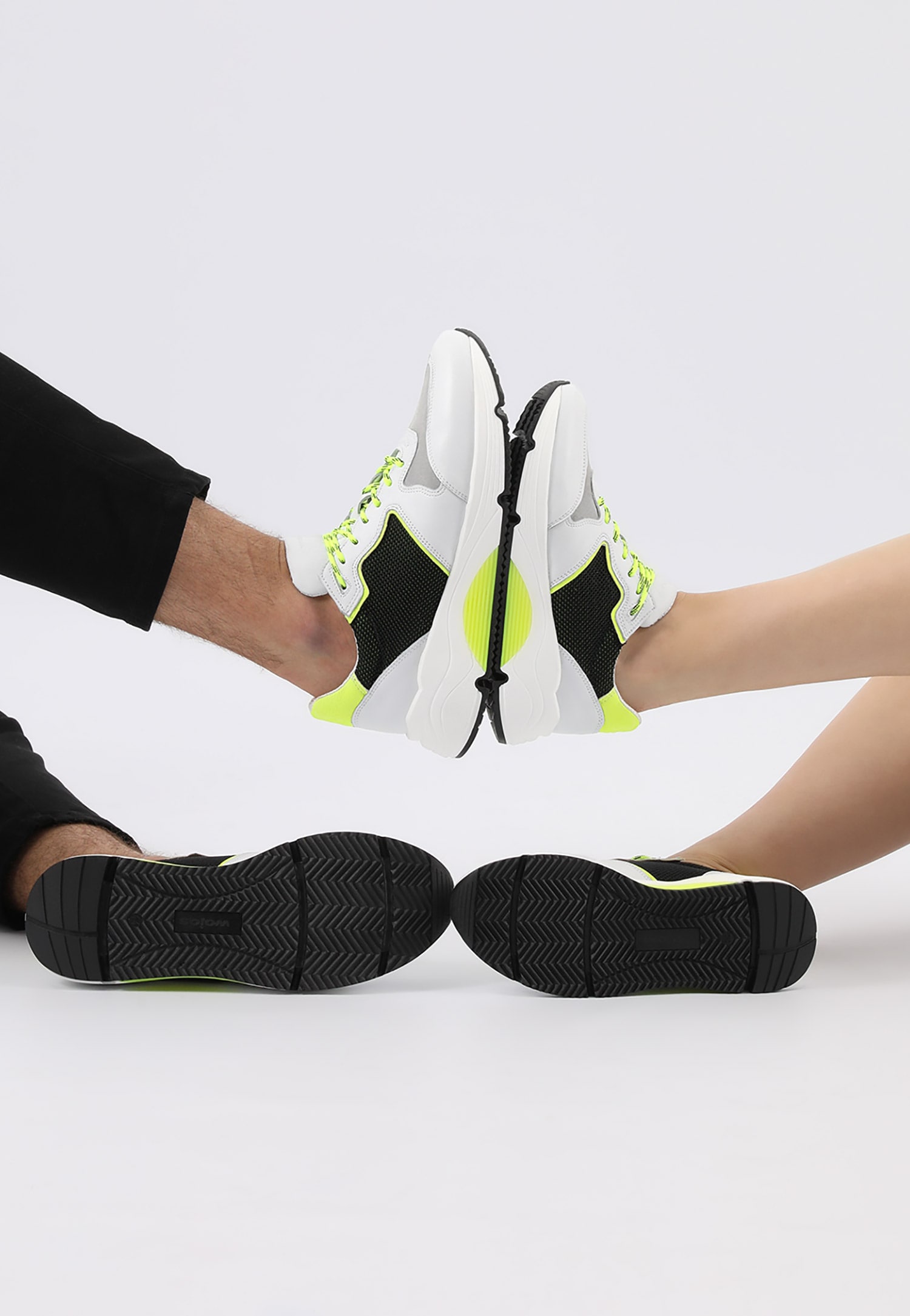 Czarne całoroczne sneakersy męskie