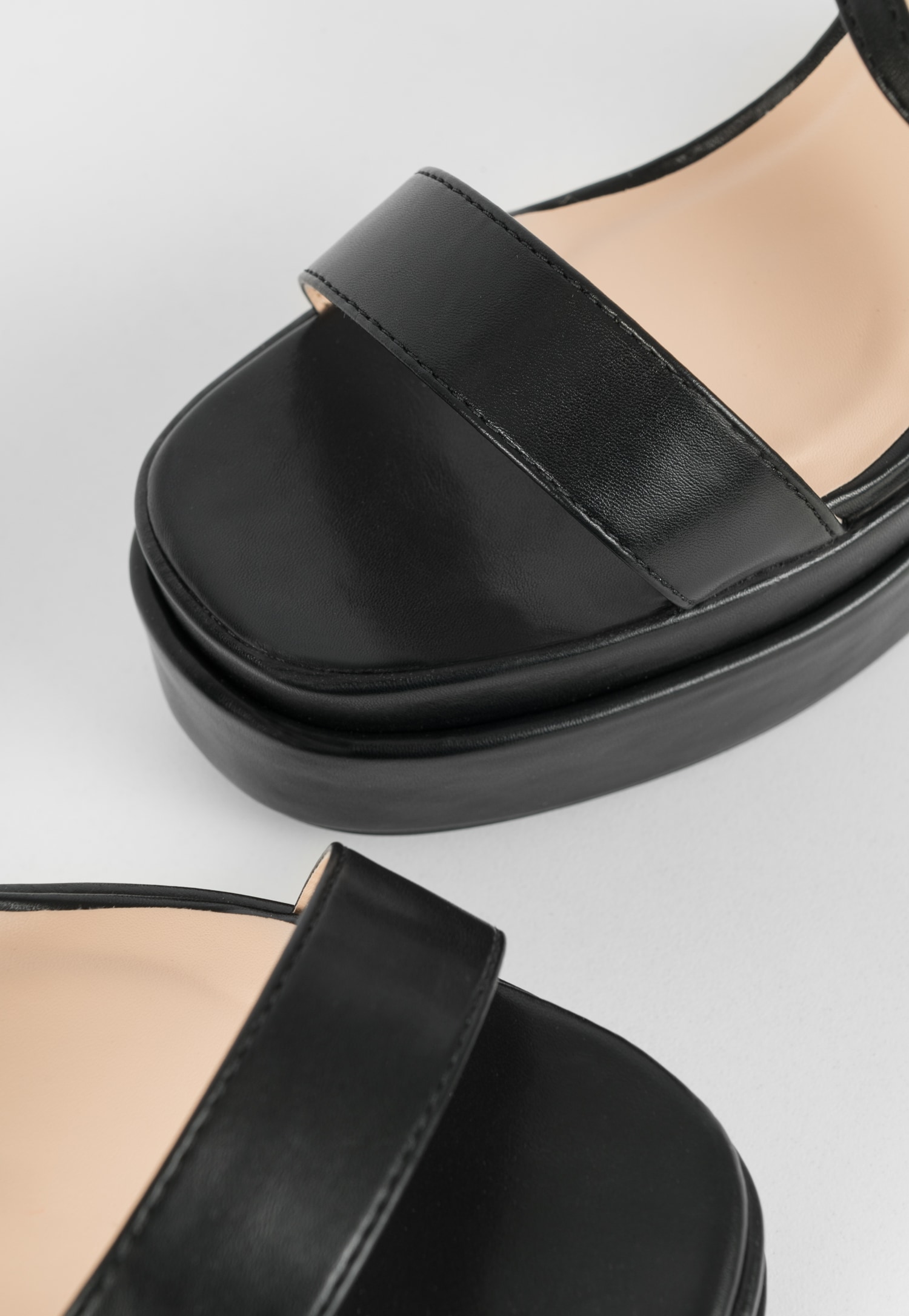 WJS beżowe masywne sandały damskie na wysokim obcasie