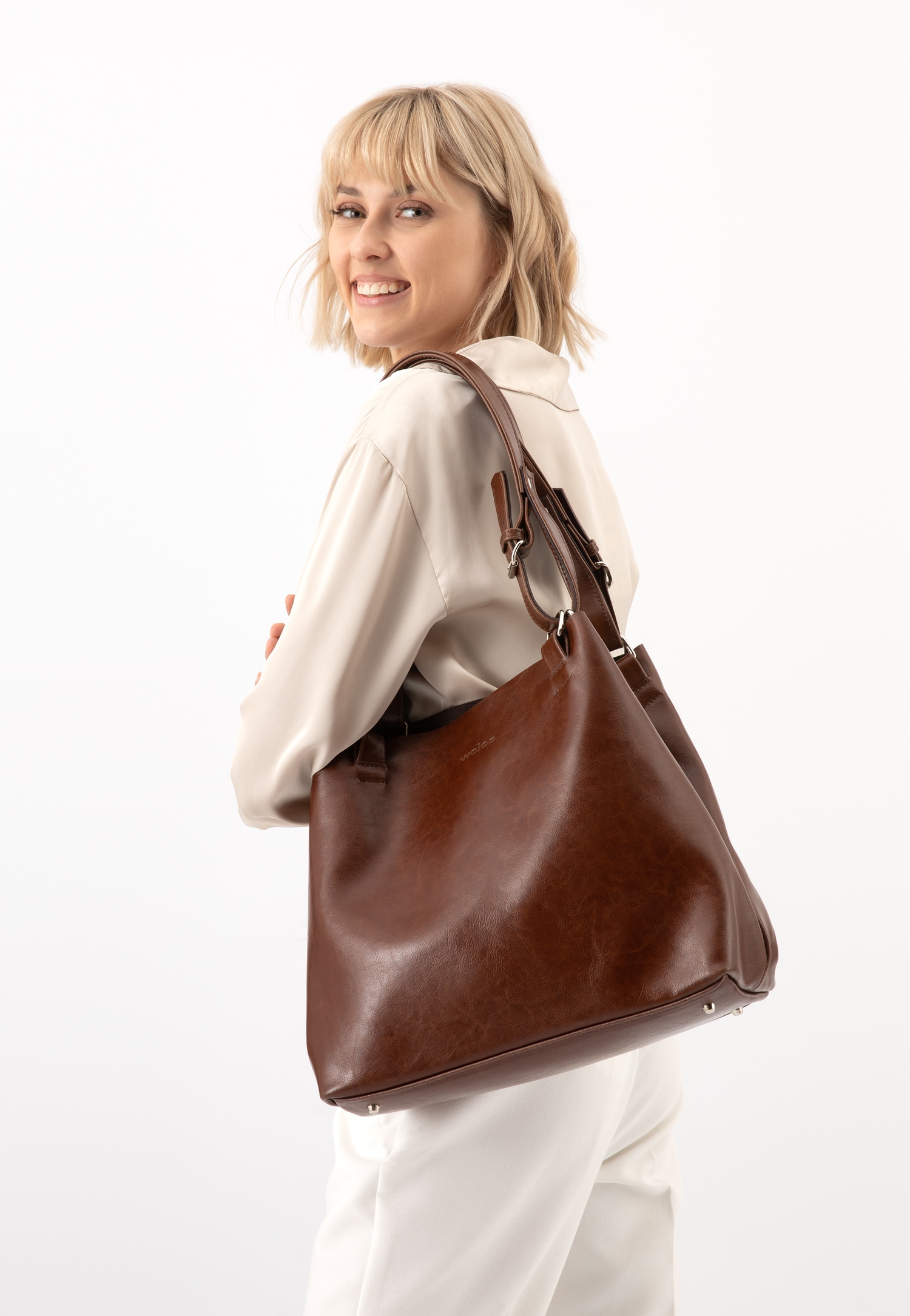 Pojemna skórzana torebka damska w kolorze brązowym