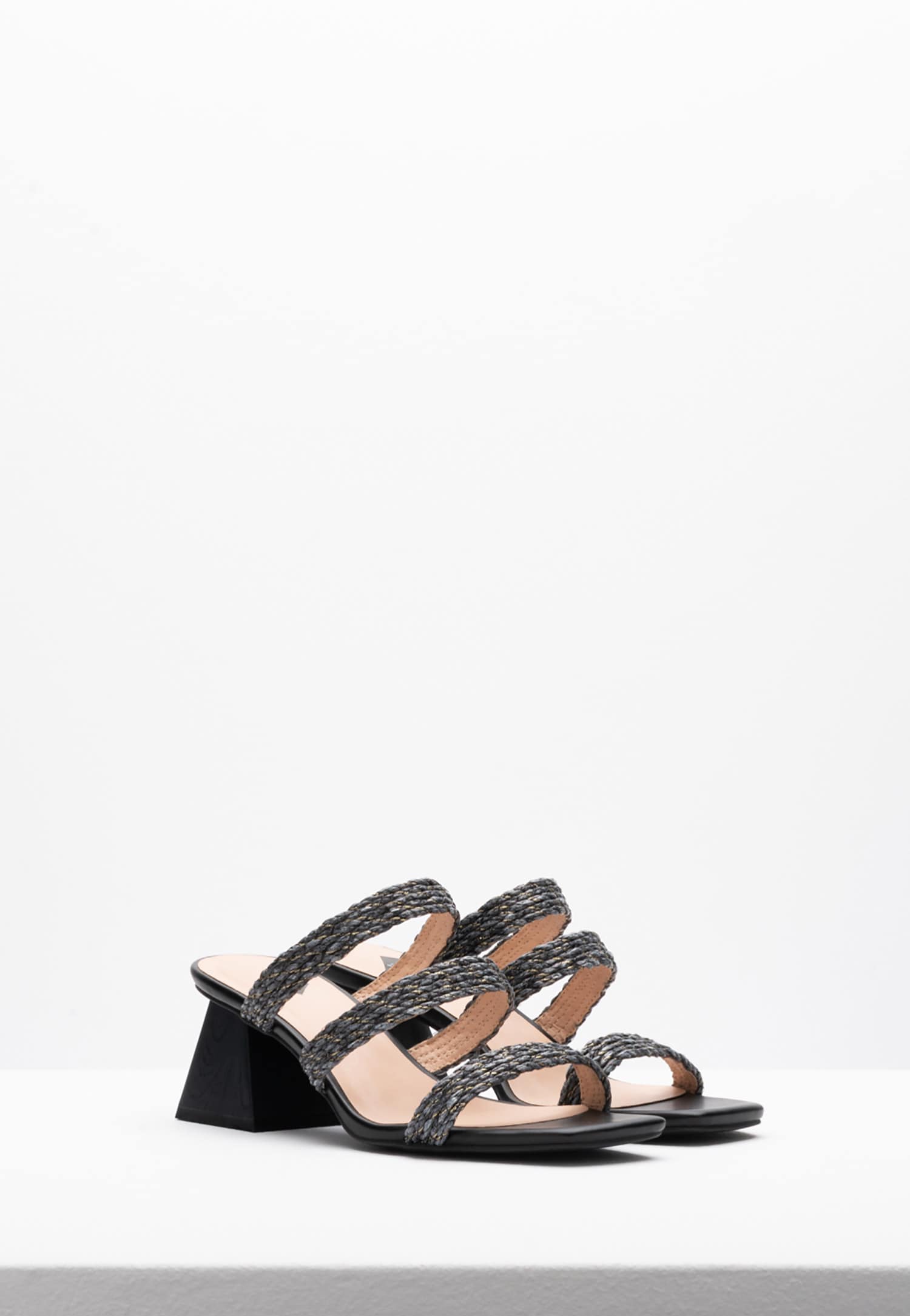 WJS czarne eleganckie klapki damskie na obcasie