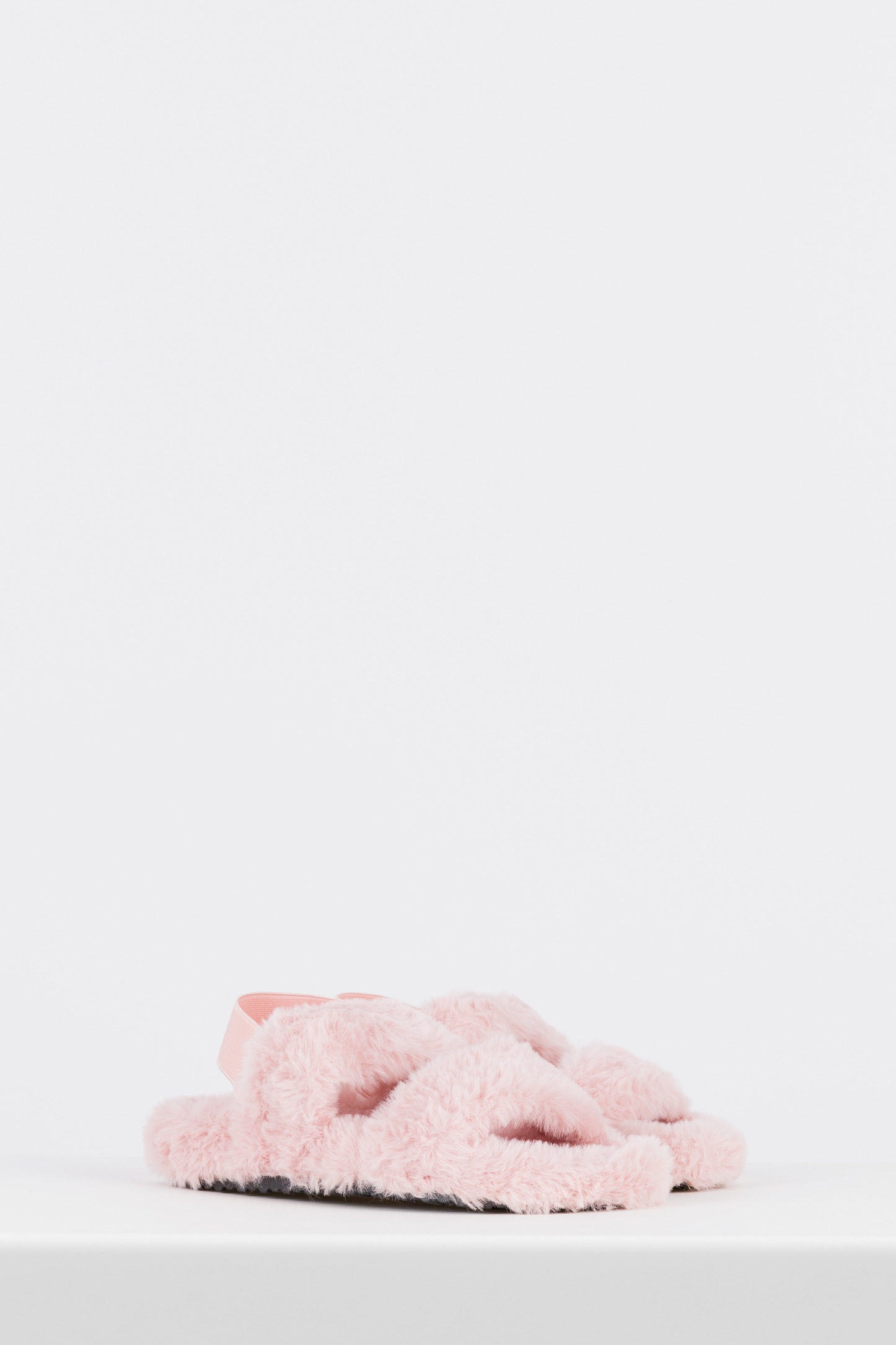 WJS różowe puchate kapcie z gumką na piętę