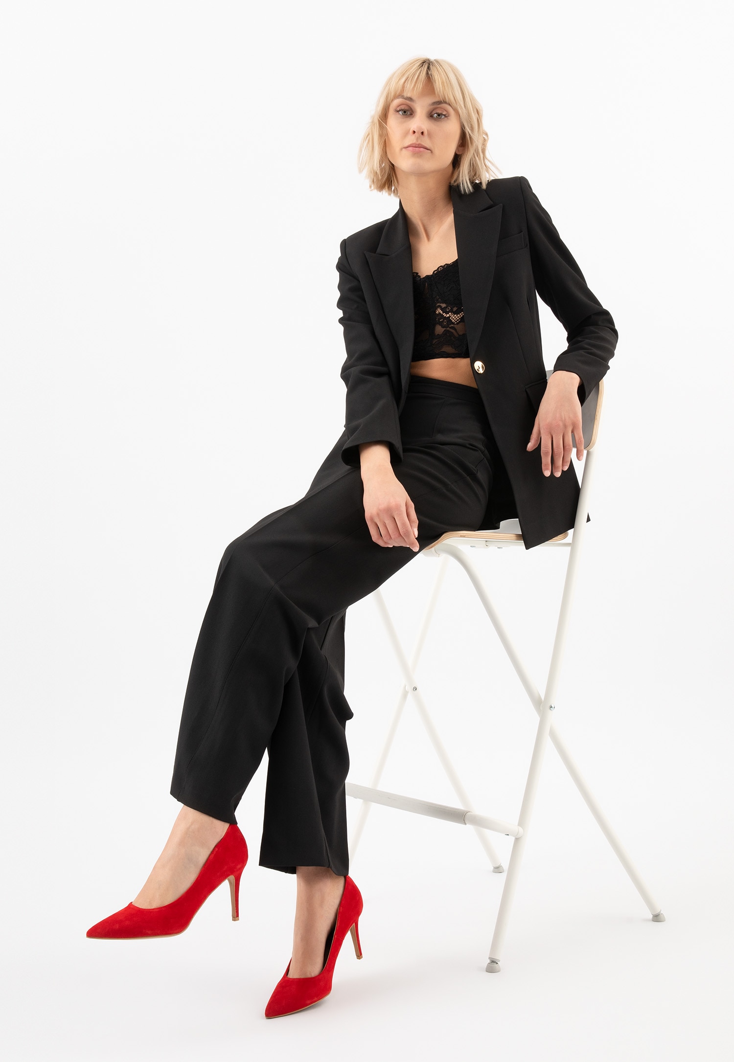 Czarne klasyczne czółenka damskie welurowe