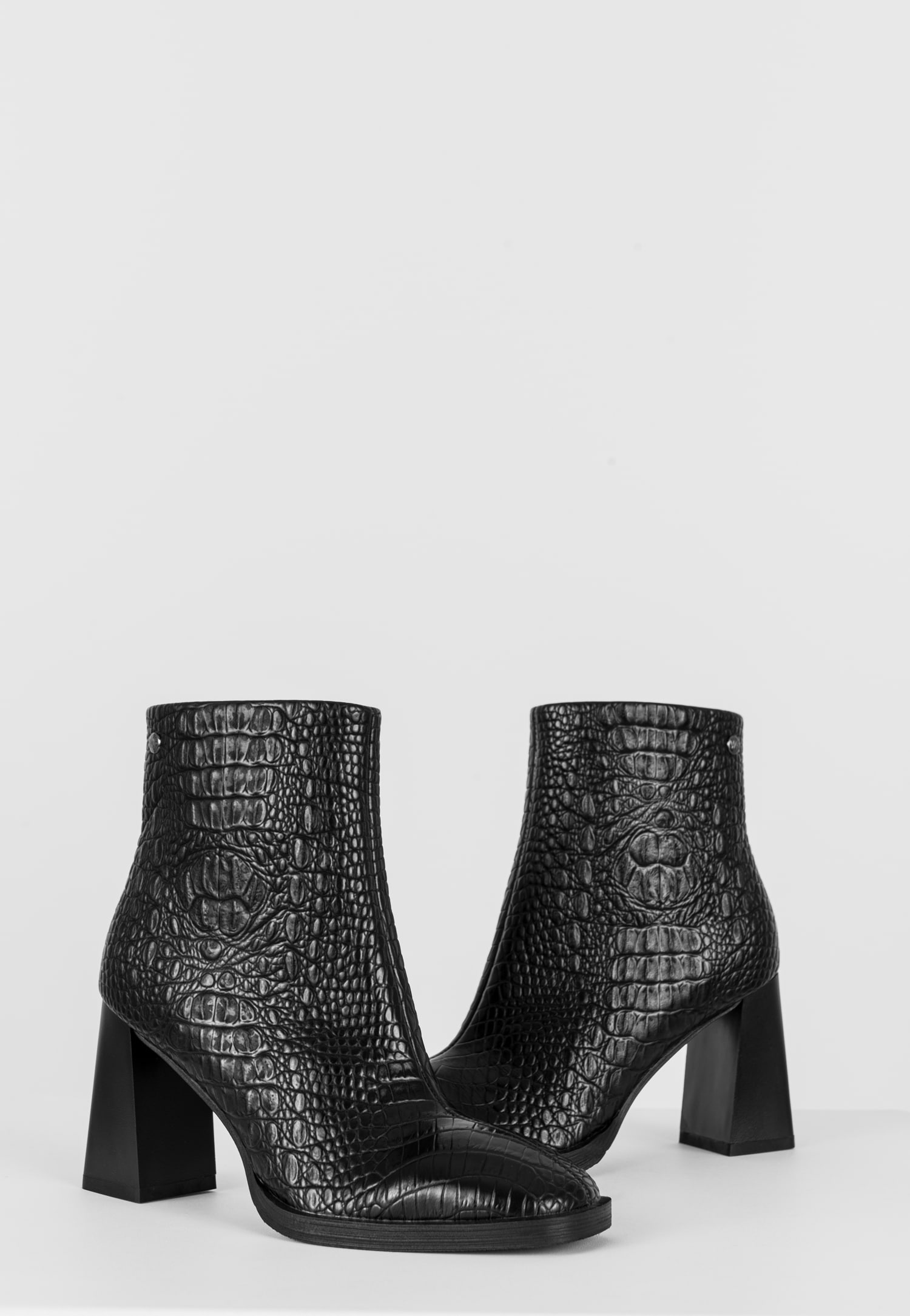 WJS czarne krokodylowe botki damskie na obcasie
