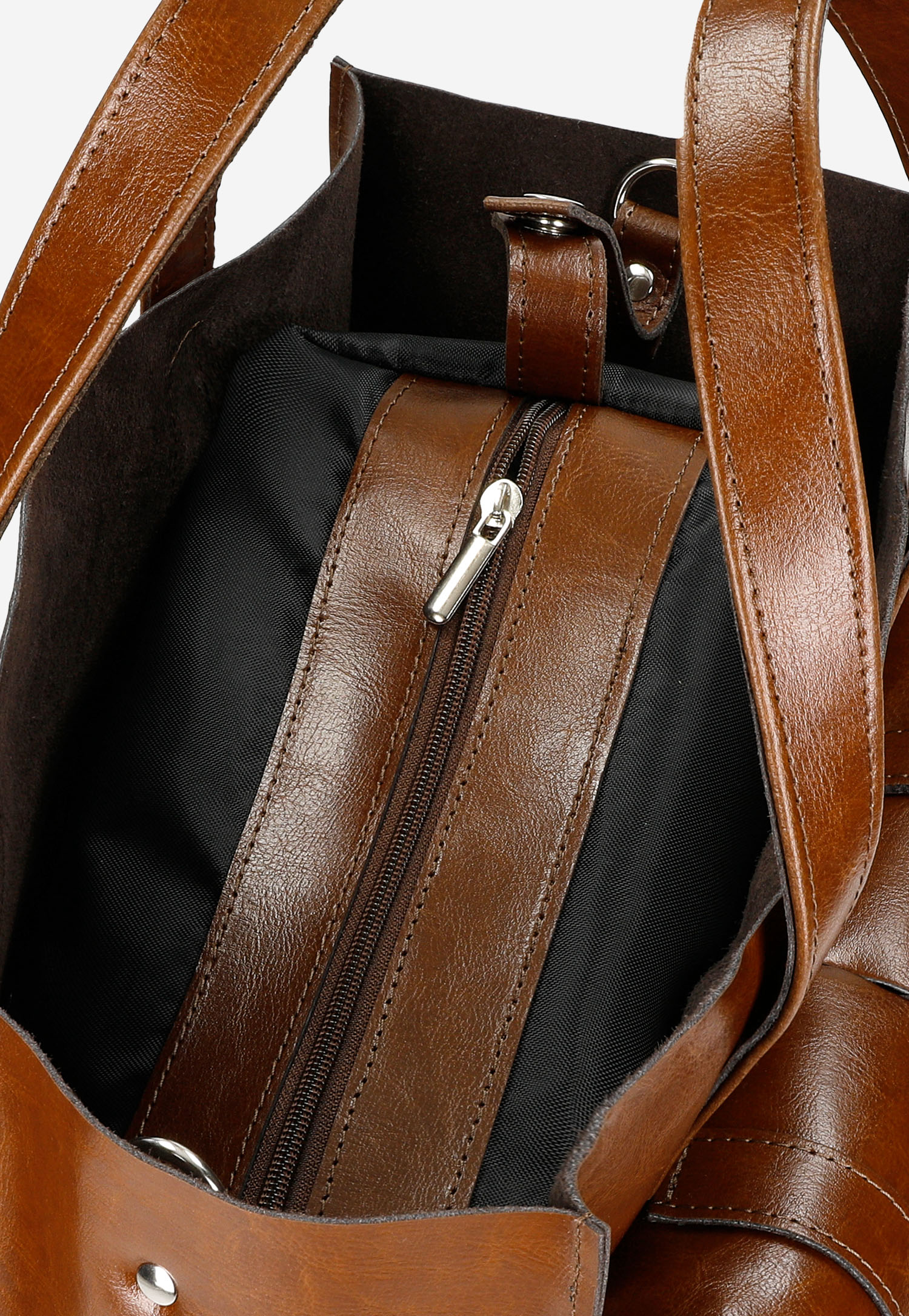 Duża brązowa torebka damska z zewnętrznymi kieszonkami