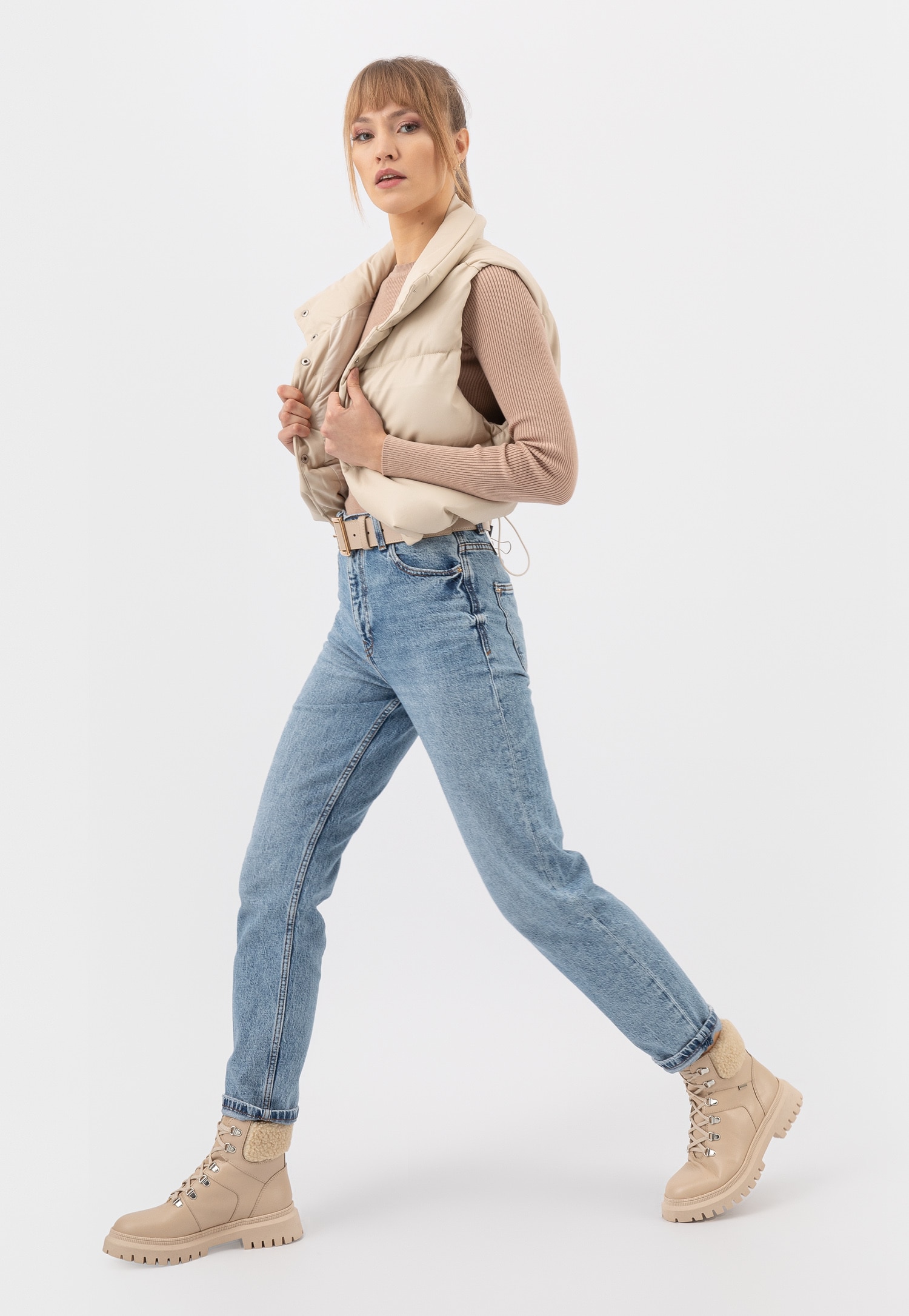 Beżowe ocieplane trzewiki damskie ze skóry licowej