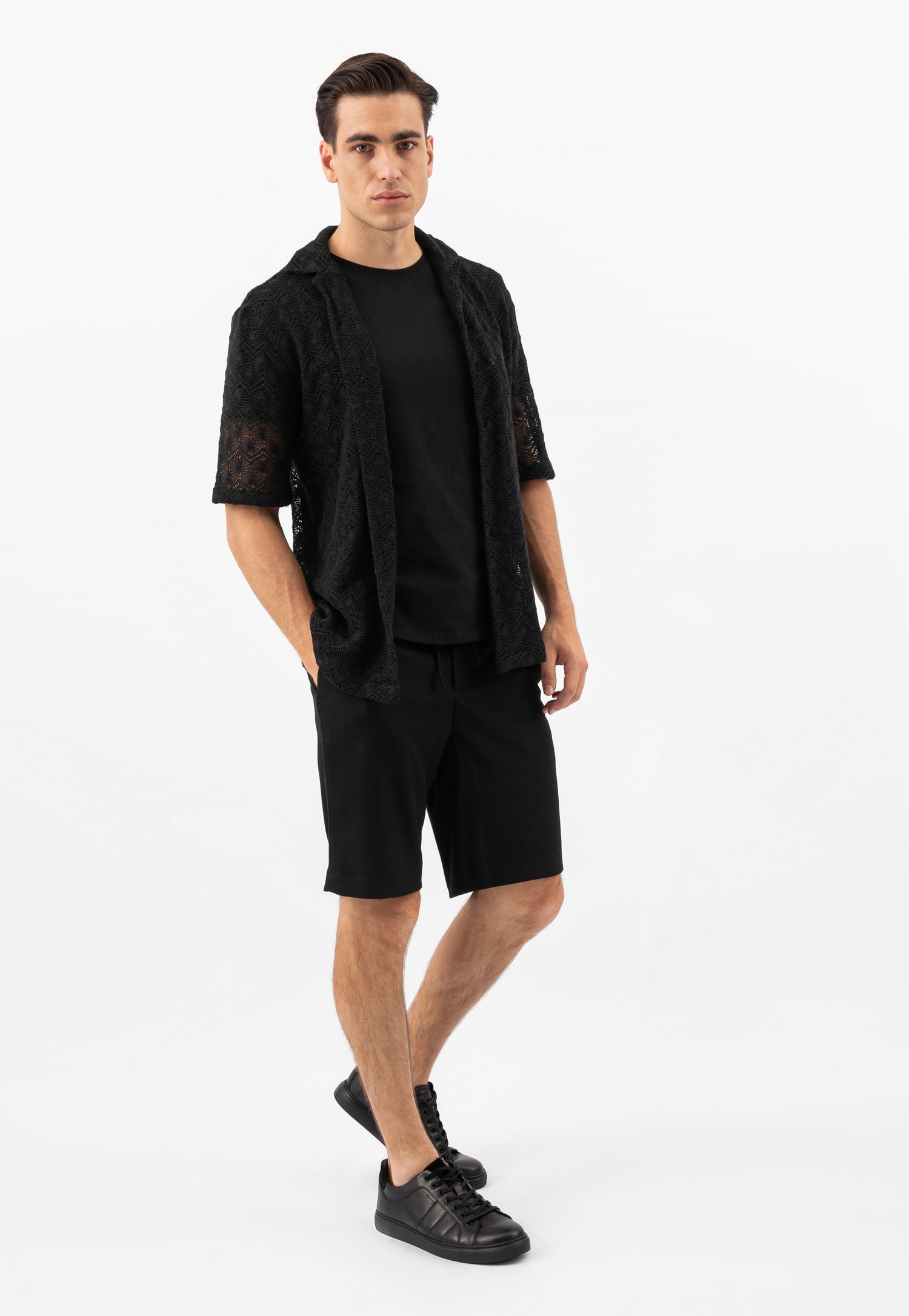 Czarne trampki męskie ze skóry licowej