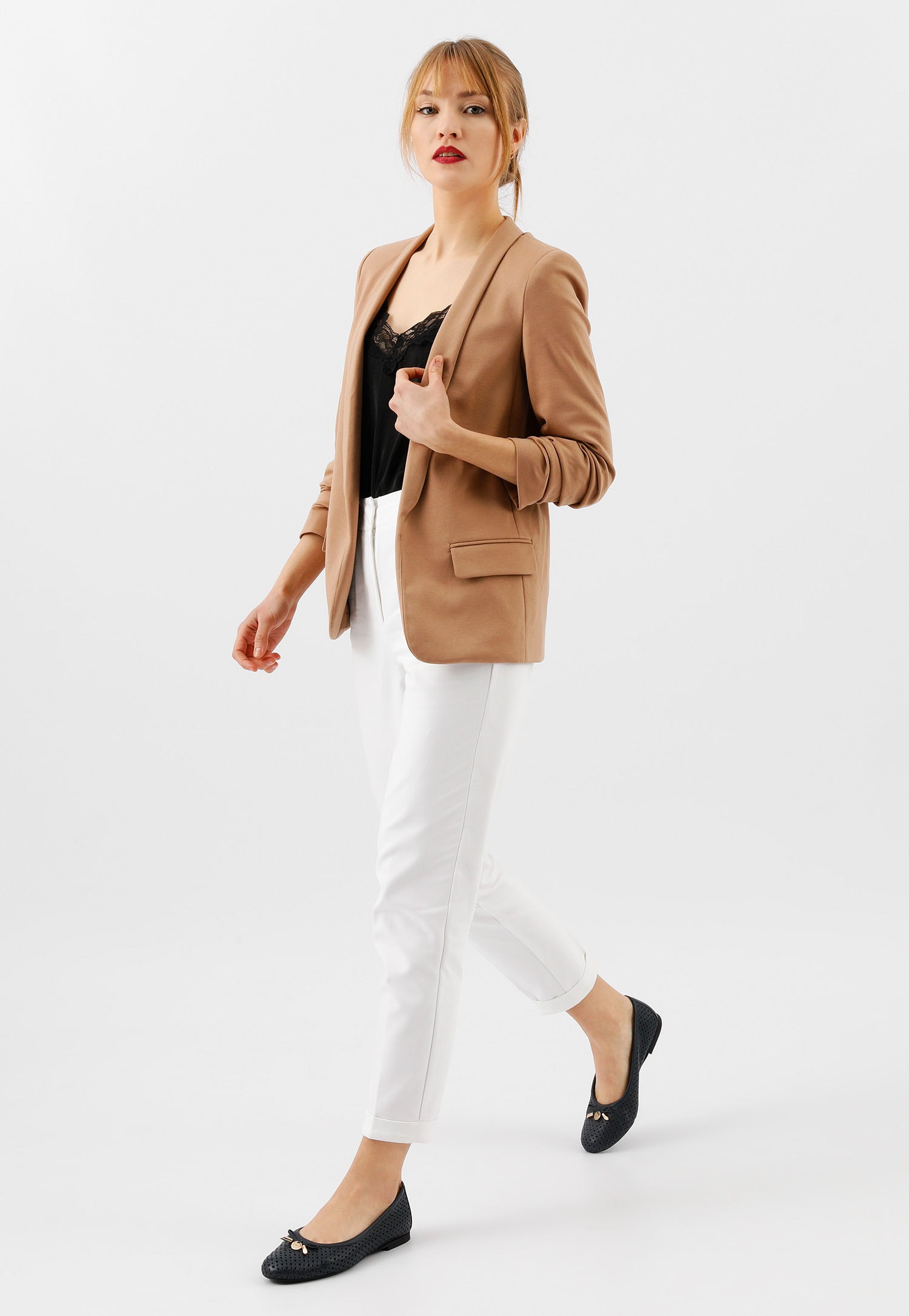 Białe wygodne baleriny damskie ze skóry licowej